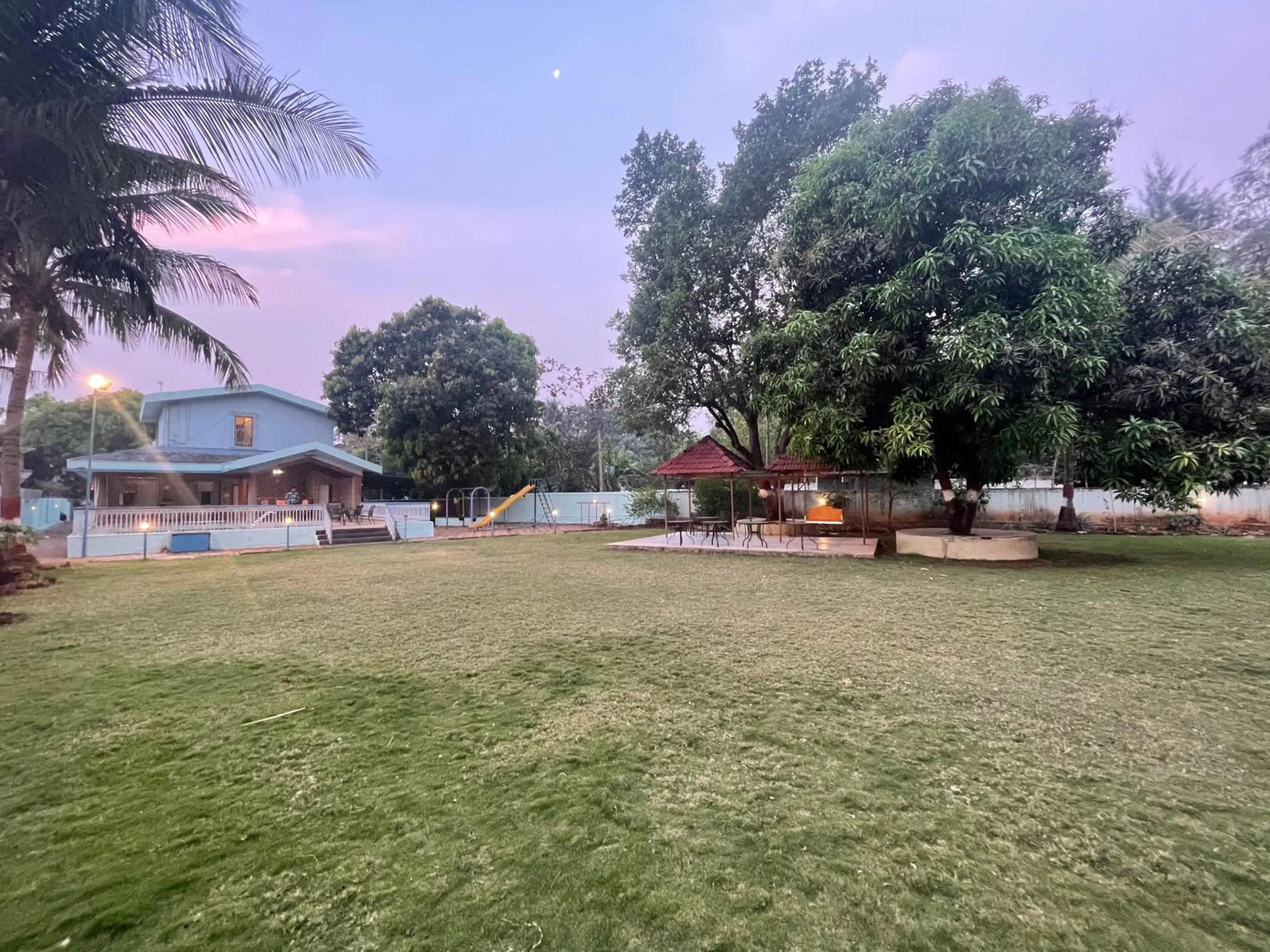 Garden in Geeta Bhawan Villa