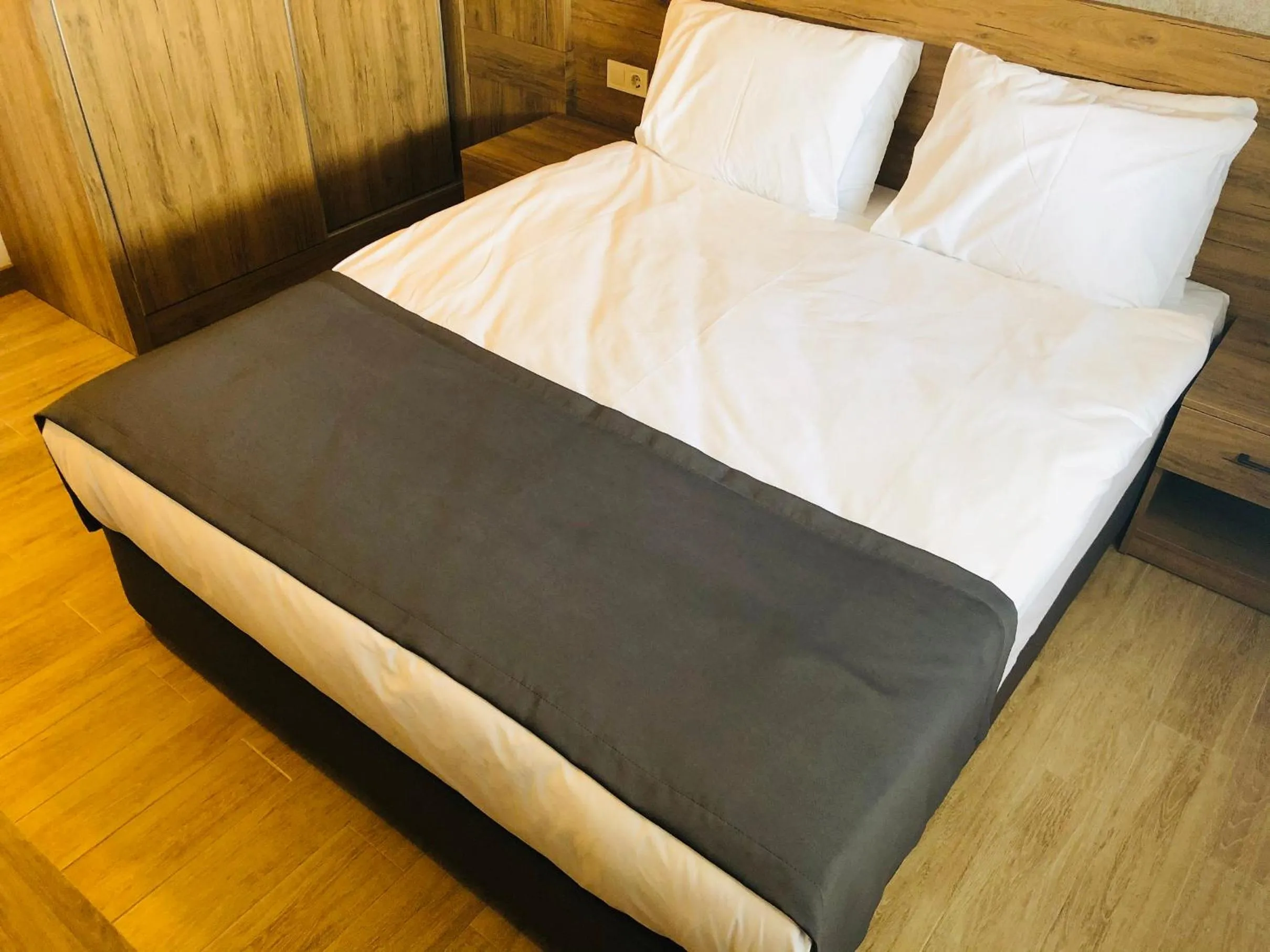 Bedroom, Bed in Golden World Suite Hotel