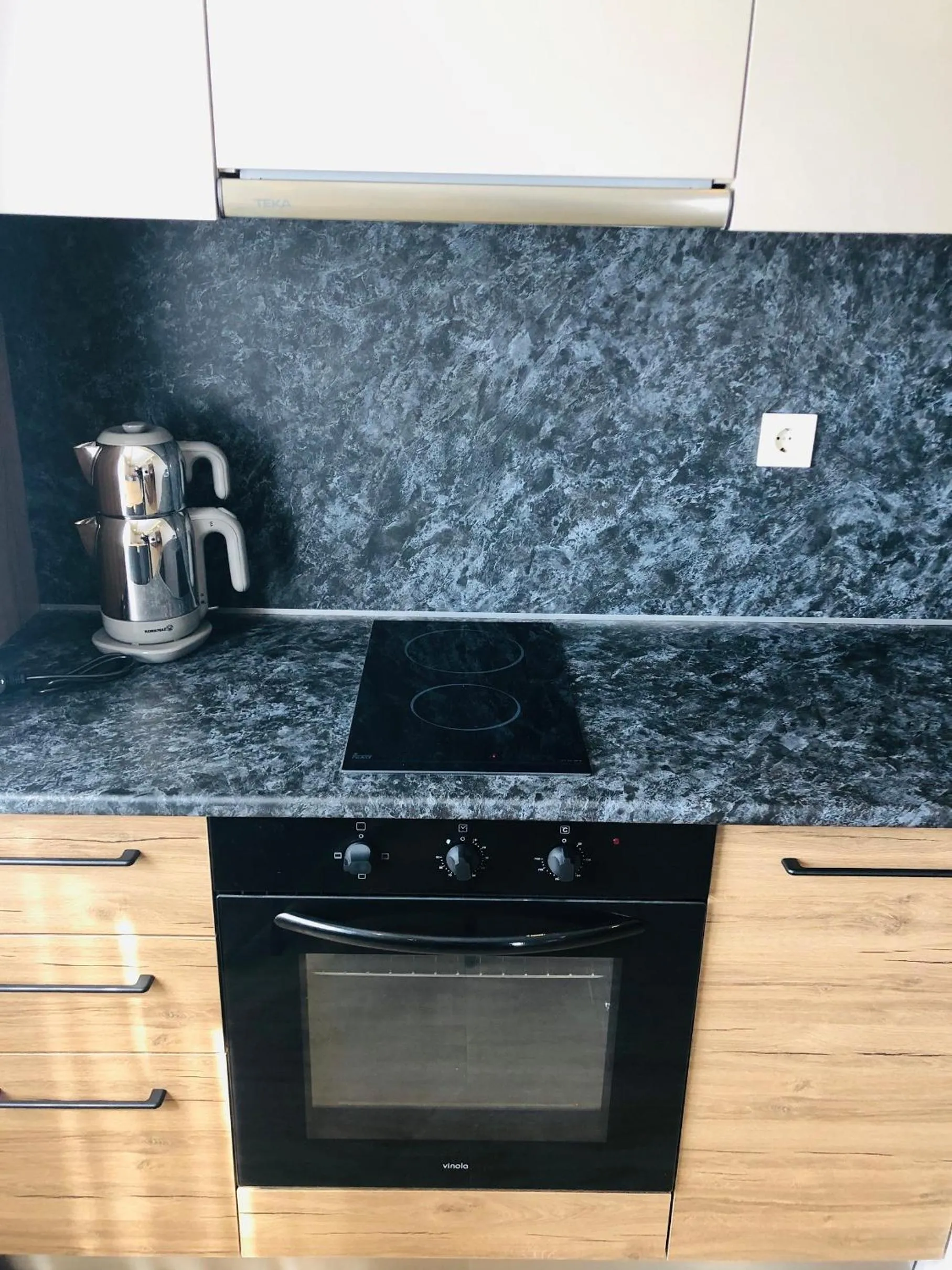 Coffee/tea facilities in Golden World Suite Hotel