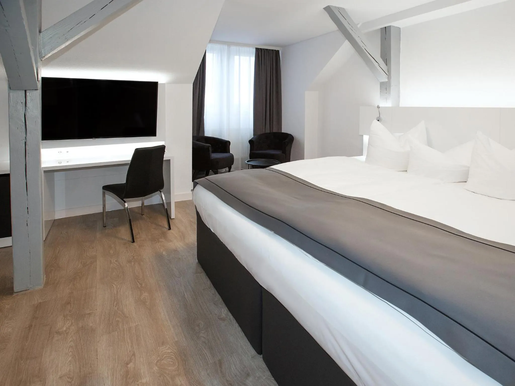 Photo of the whole room, Bed in Parkhotel Prinz Carl