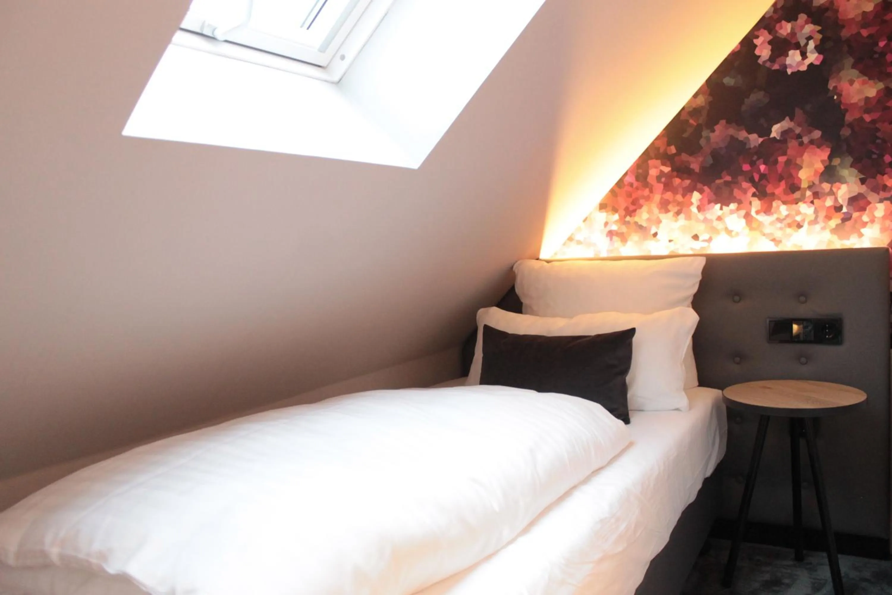 Bed in Vienna House Easy by Wyndham Hamburg City