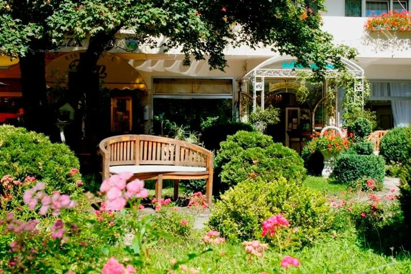 Garden in Seibel's Park Hotel