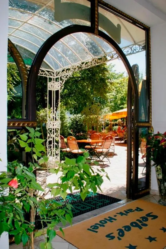 Lobby or reception in Seibel's Park Hotel