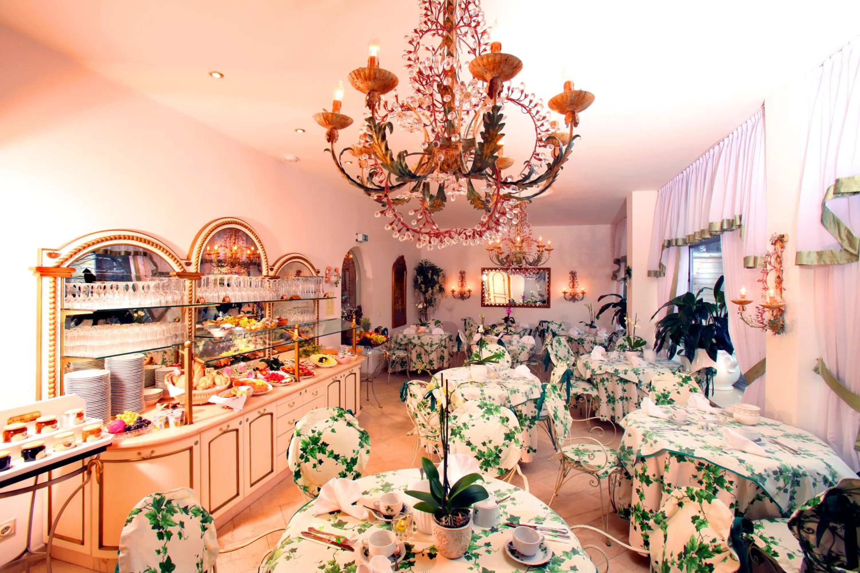 Food and drinks in Seibel's Park Hotel