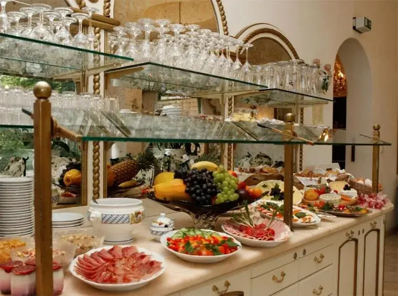 Food and drinks in Seibel's Park Hotel Food and drinks in Seibel's Park Hotel