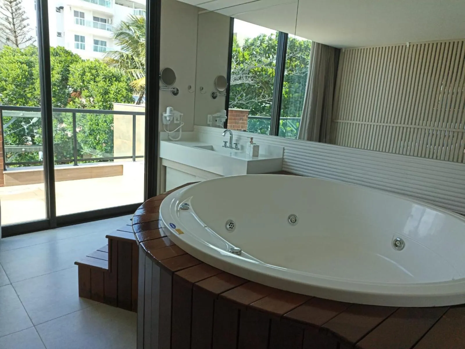 Hot Tub in Nova Onda Hotel