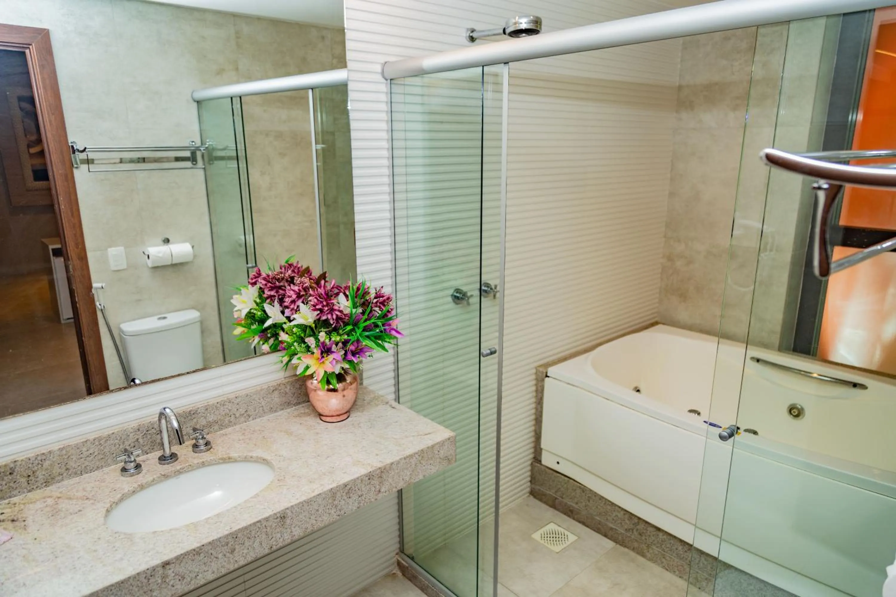 Bathroom in Nova Onda Hotel