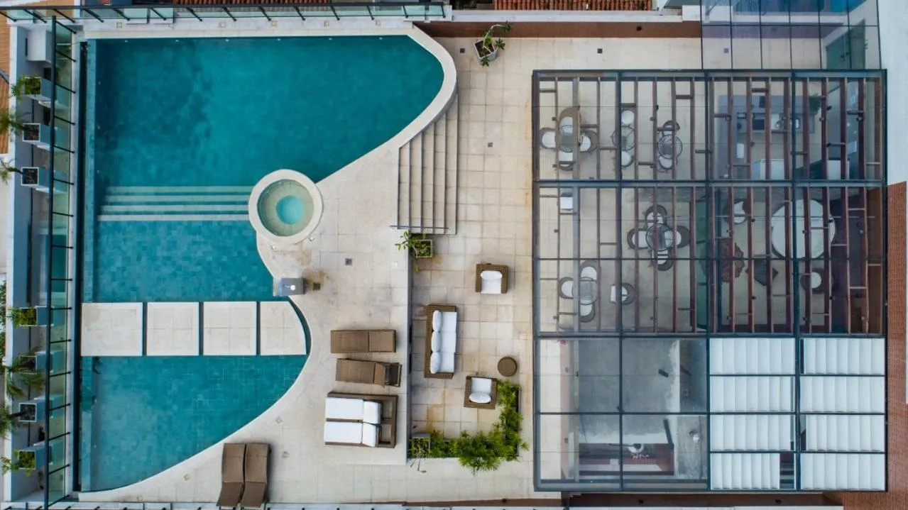 Swimming pool in Nova Onda Hotel