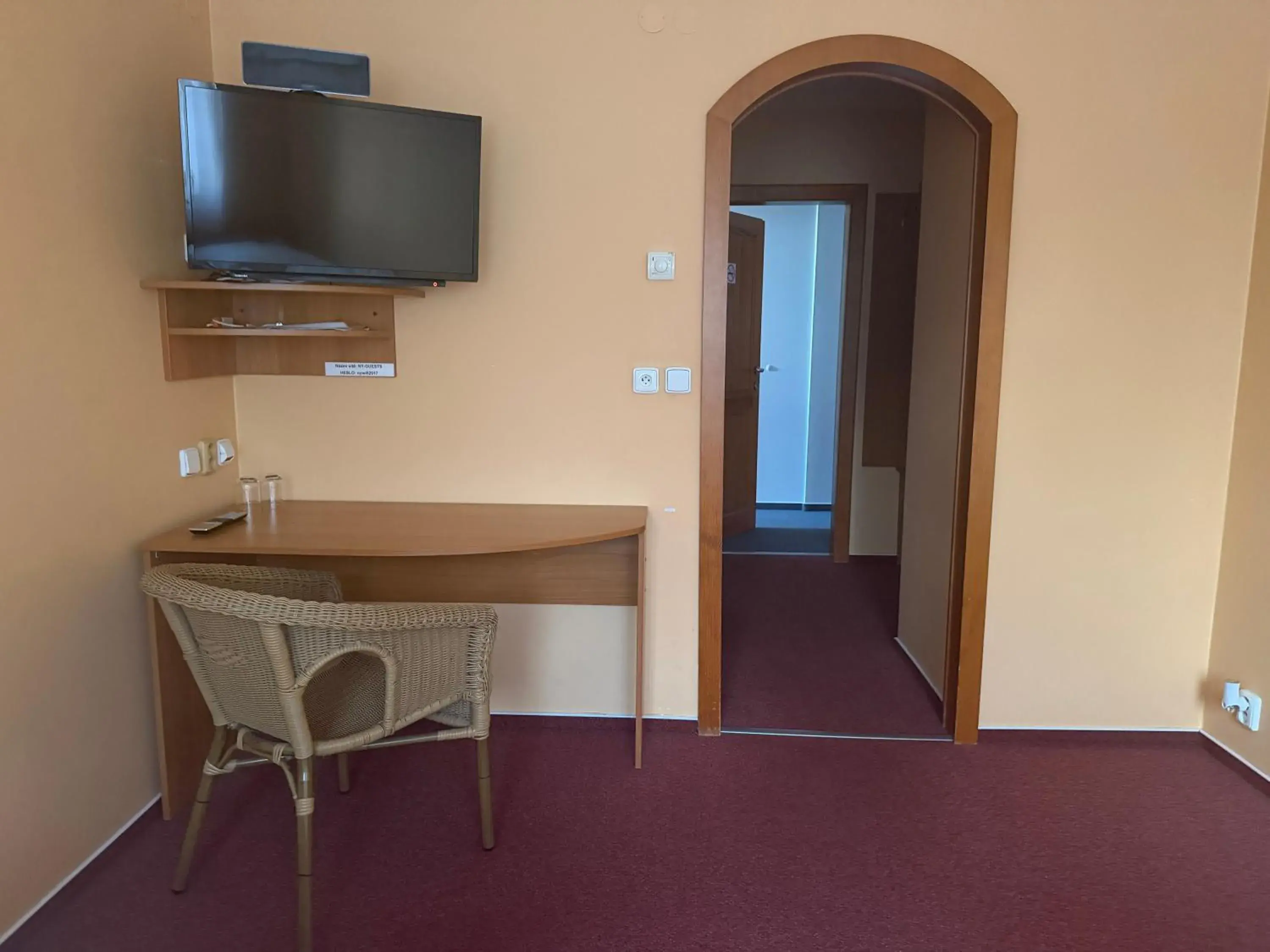 Twin Room with Bathroom - single occupancy in Penzion YORK Twin Room with Bathroom - single occupancy in Penzion YORK