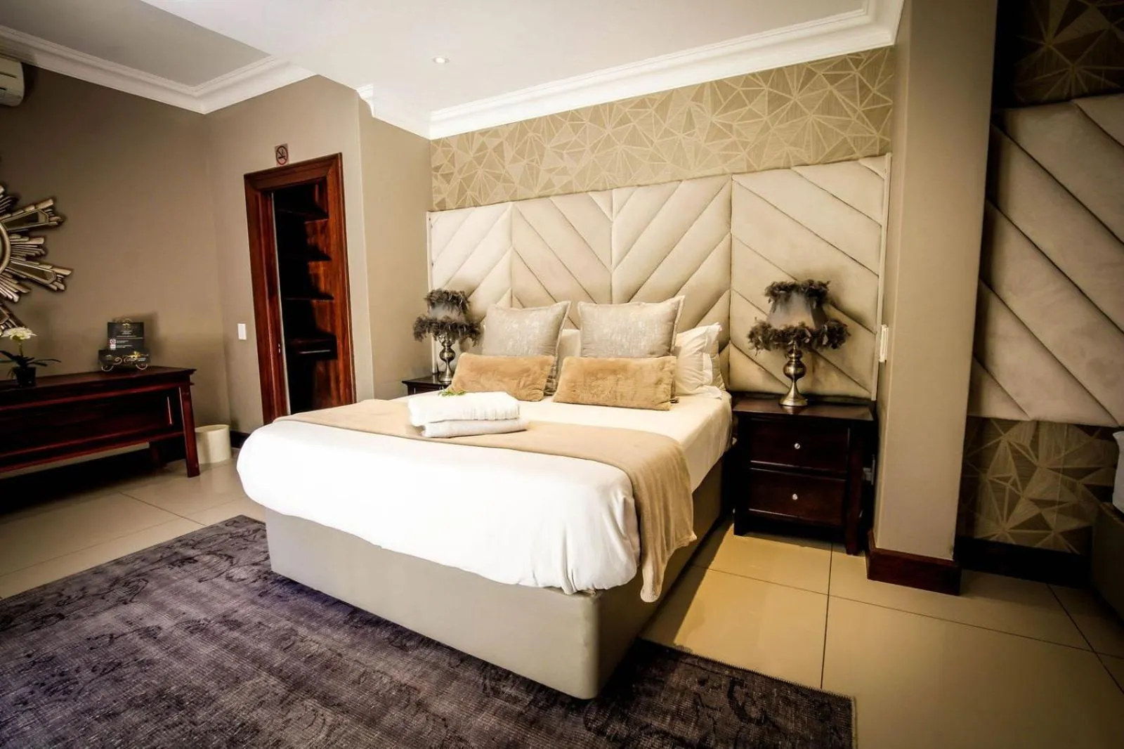 Decorative detail, Bed in Potch Manor Guest House