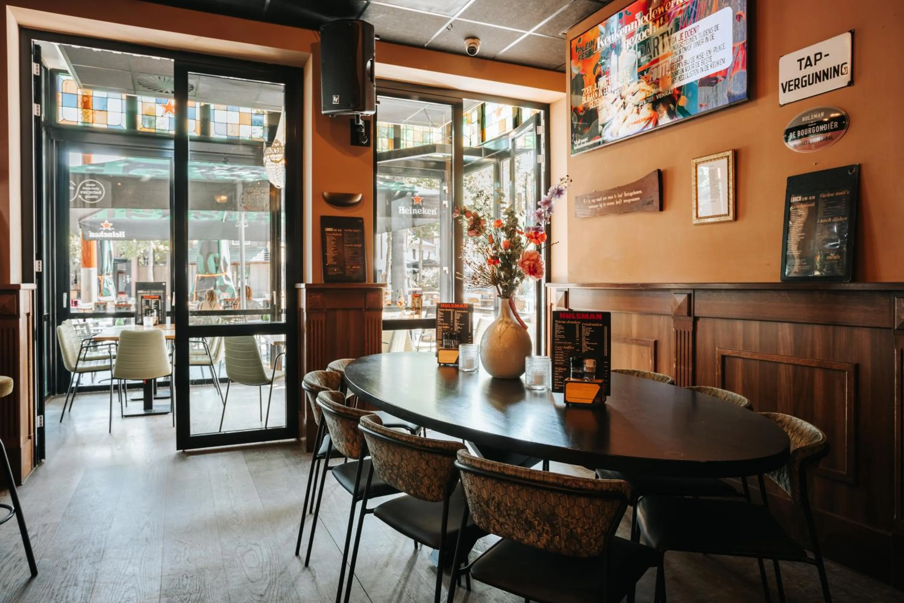 Restaurant/places to eat in Hotel Hulsman