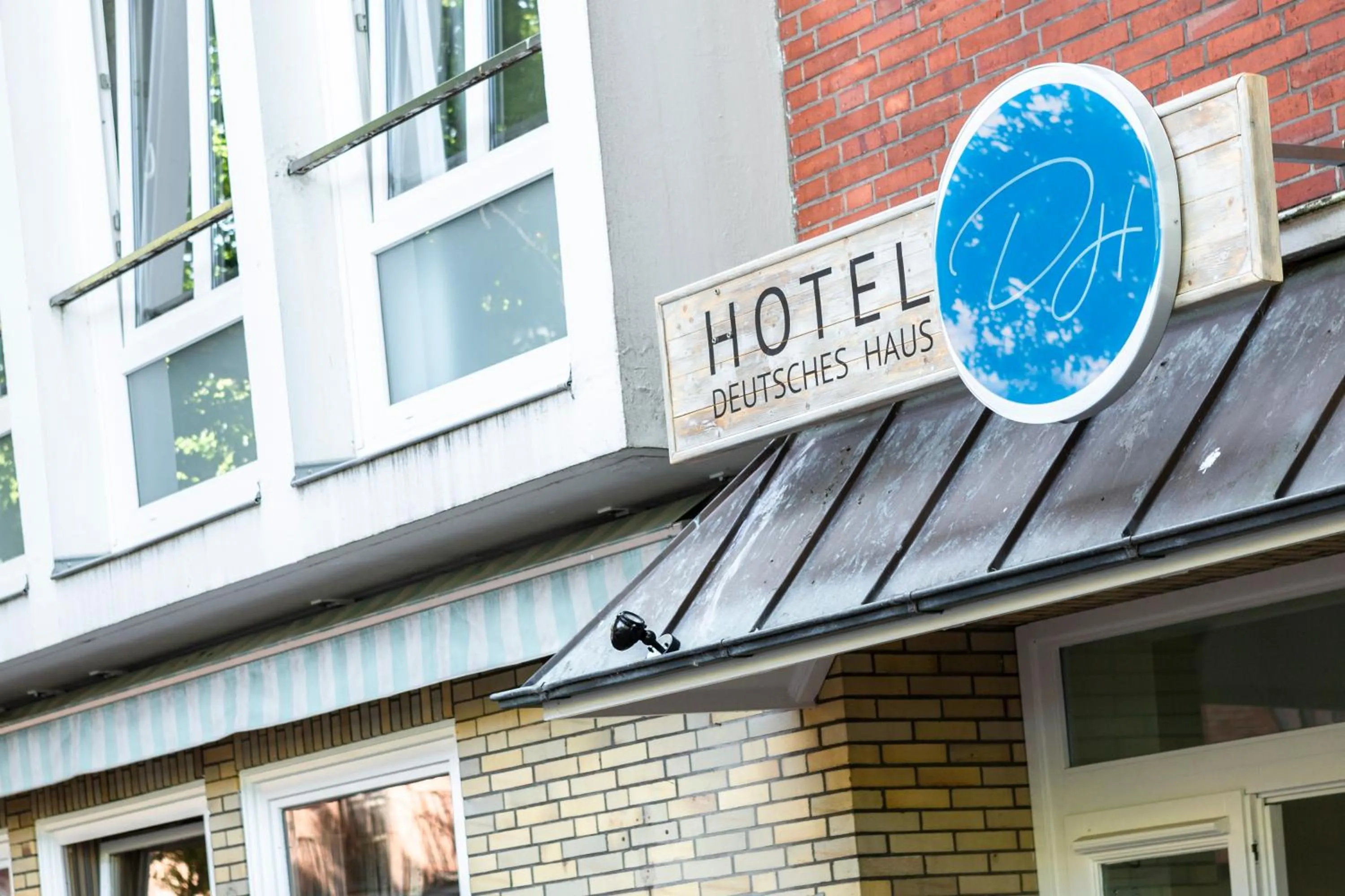 Property logo or sign in Hotel DH -Deutsches Haus-