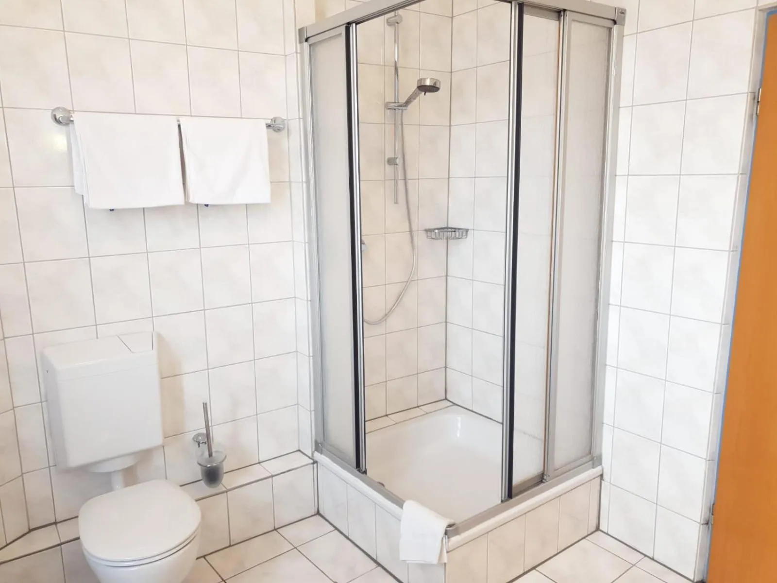 Bathroom in Hotel DH -Deutsches Haus-