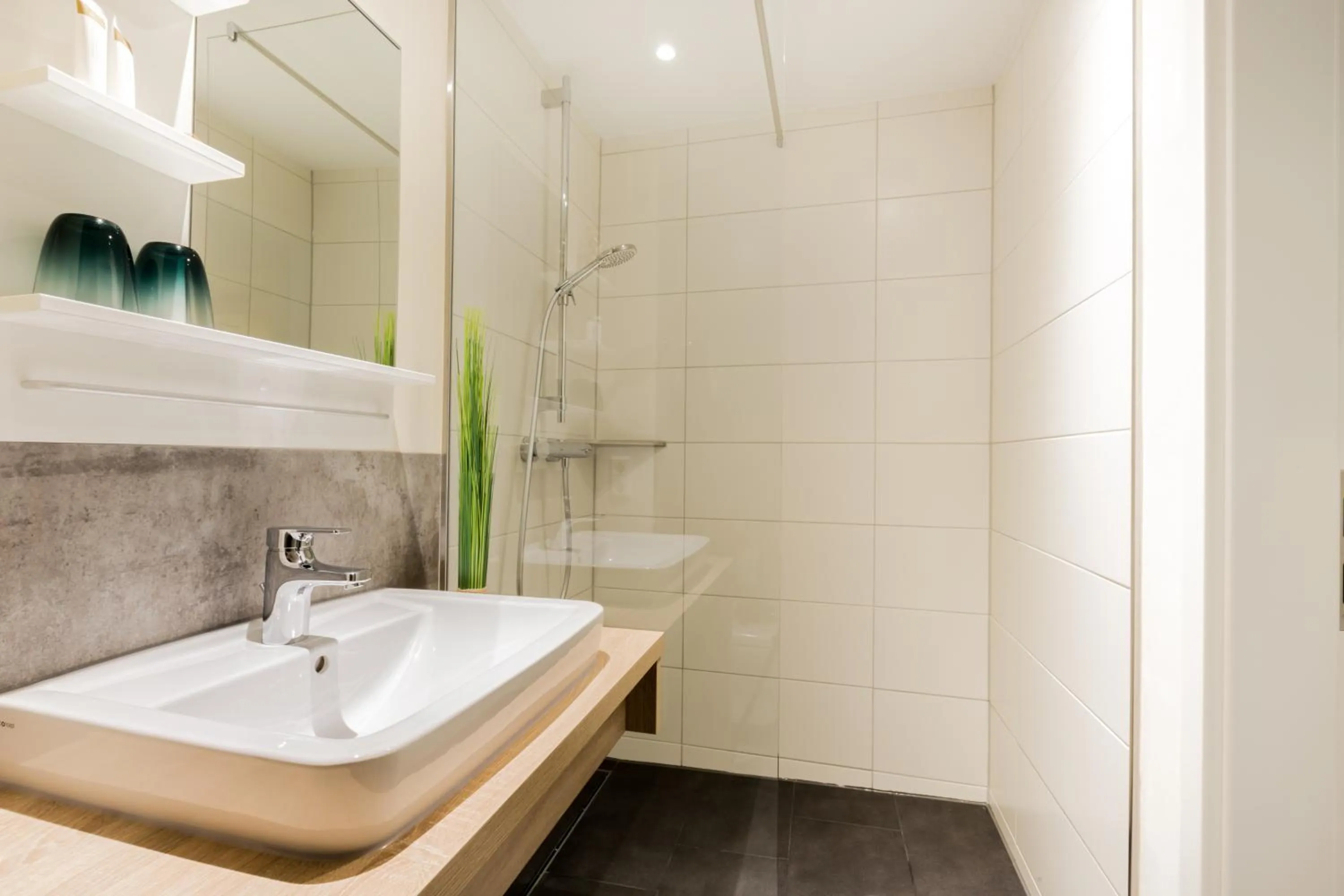 Shower in Hotel DH -Deutsches Haus-