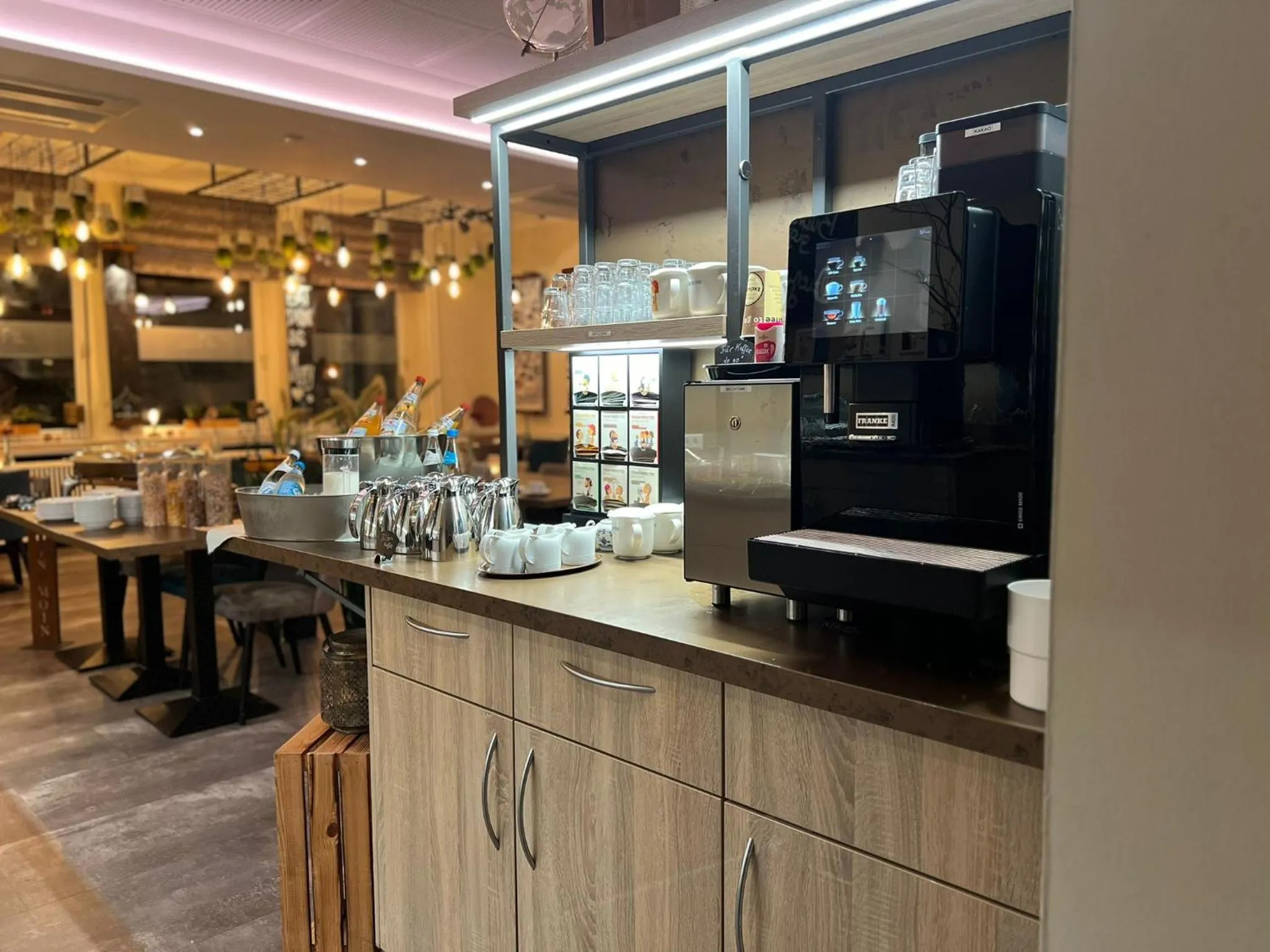 Breakfast in Hotel DH -Deutsches Haus-