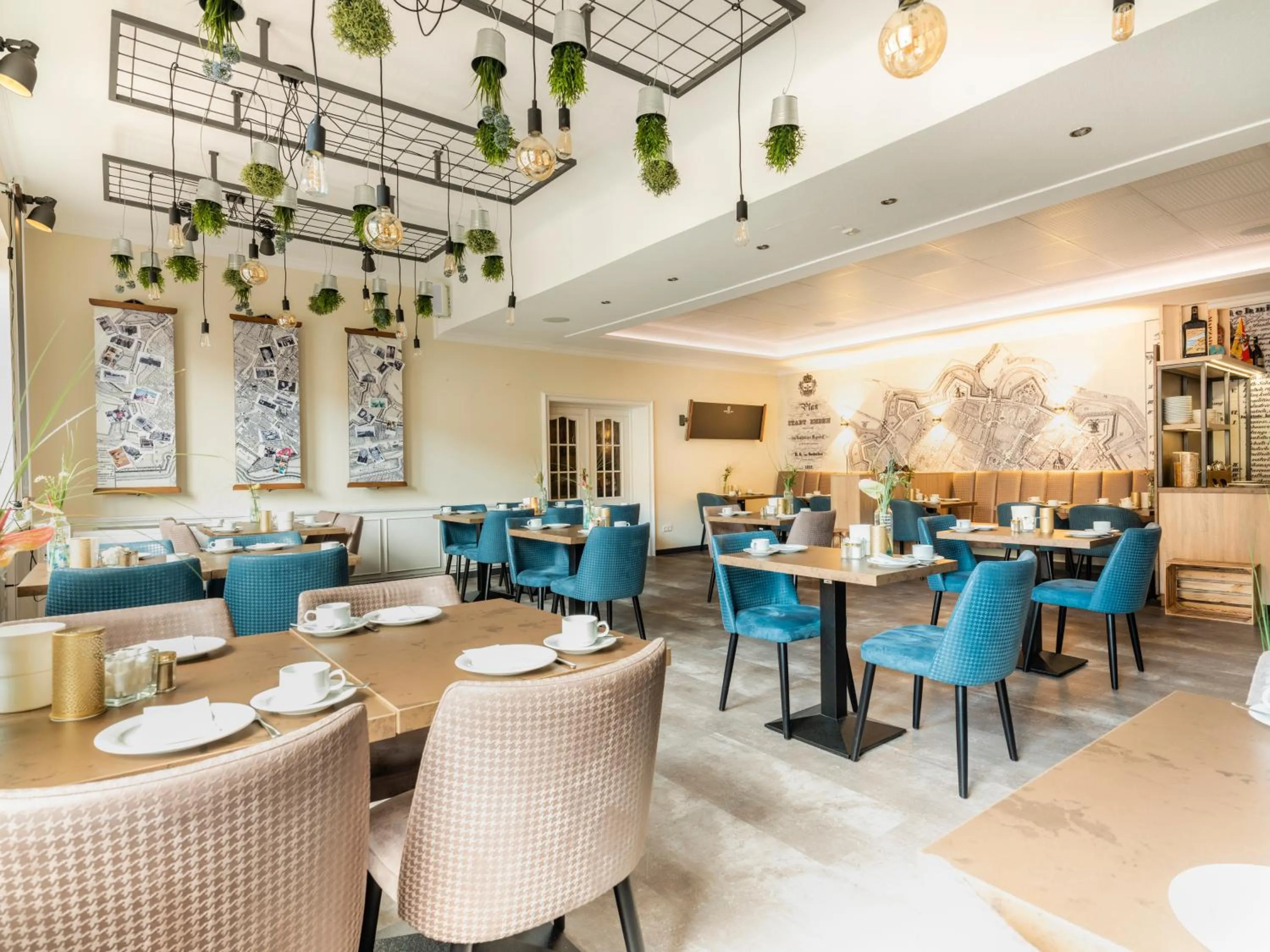 Restaurant/places to eat in Hotel DH -Deutsches Haus-