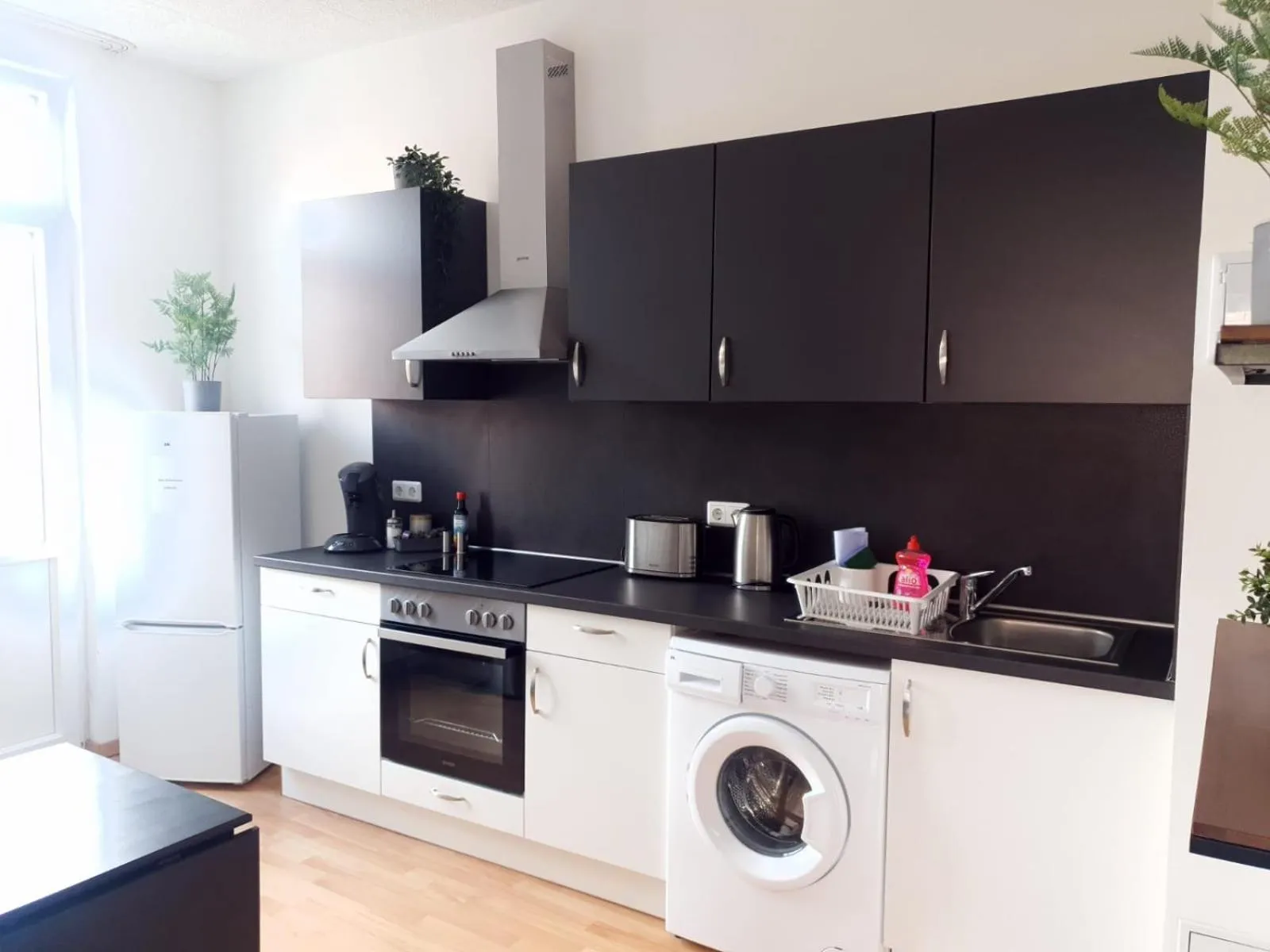 Kitchen or kitchenette in Hotel DH -Deutsches Haus-