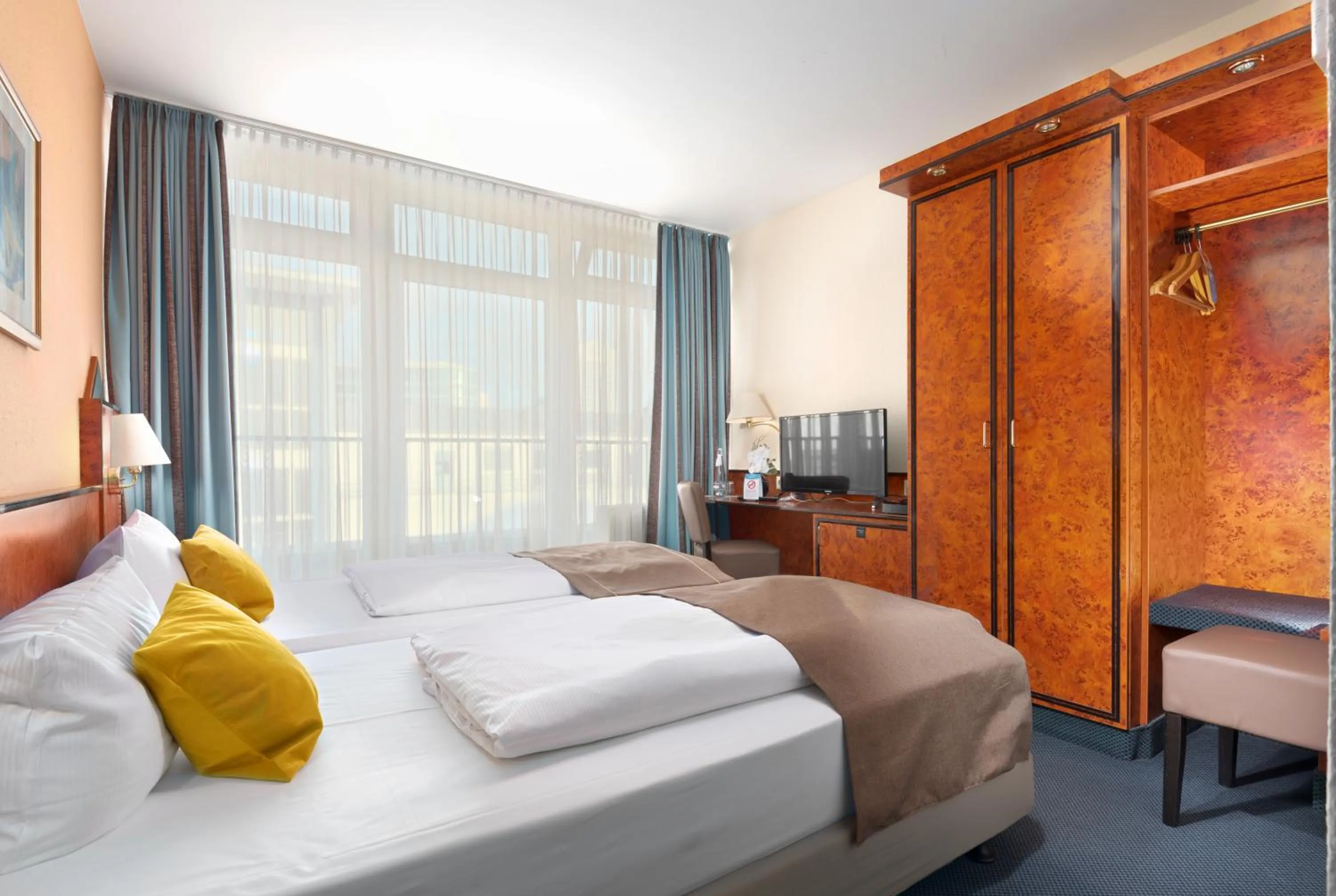 Bed in Trip Inn Hotel Minerva Frankfurt