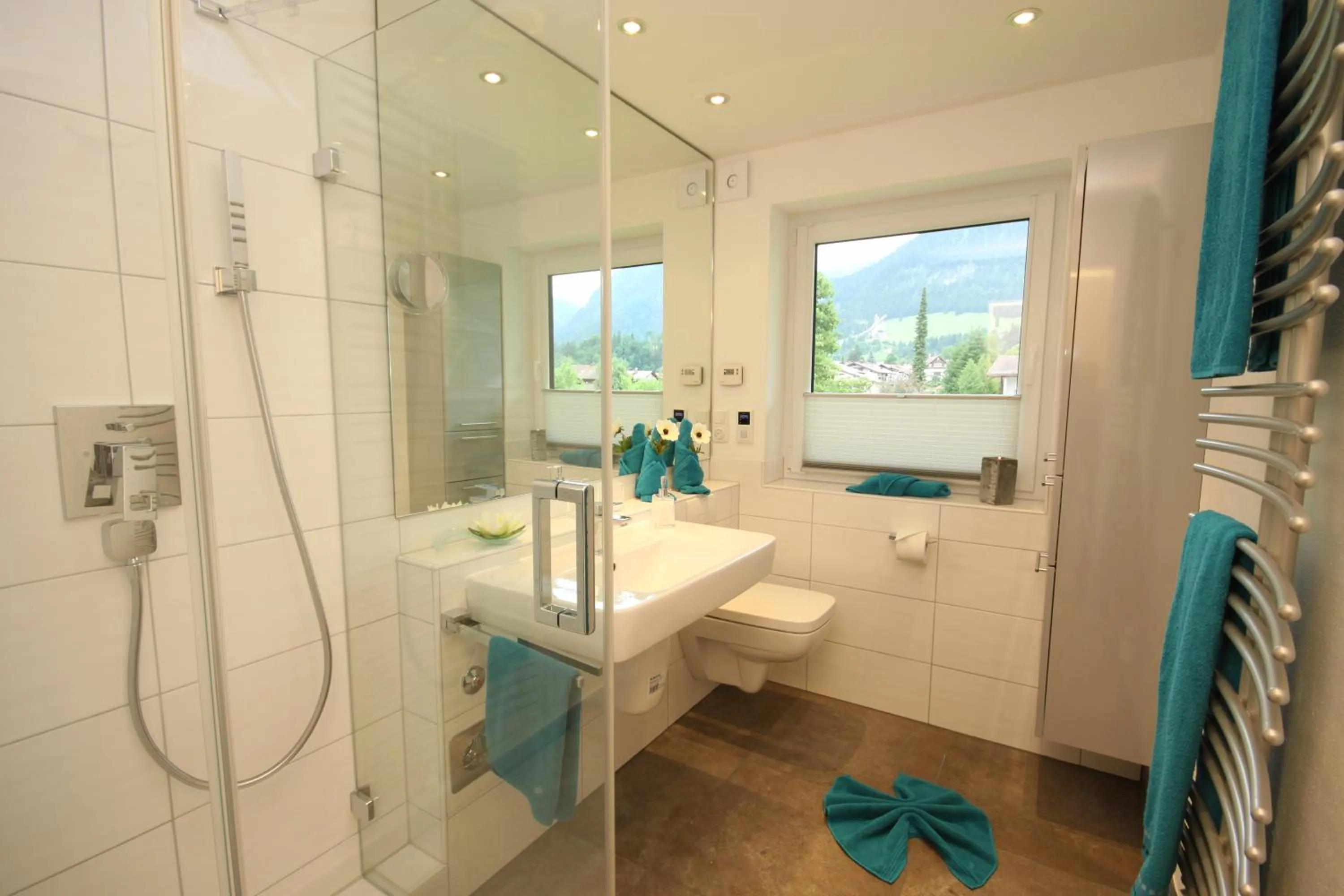 Bathroom in Ferienwohnungen Alpentraum - Alpennest 1 und Alpennest 2