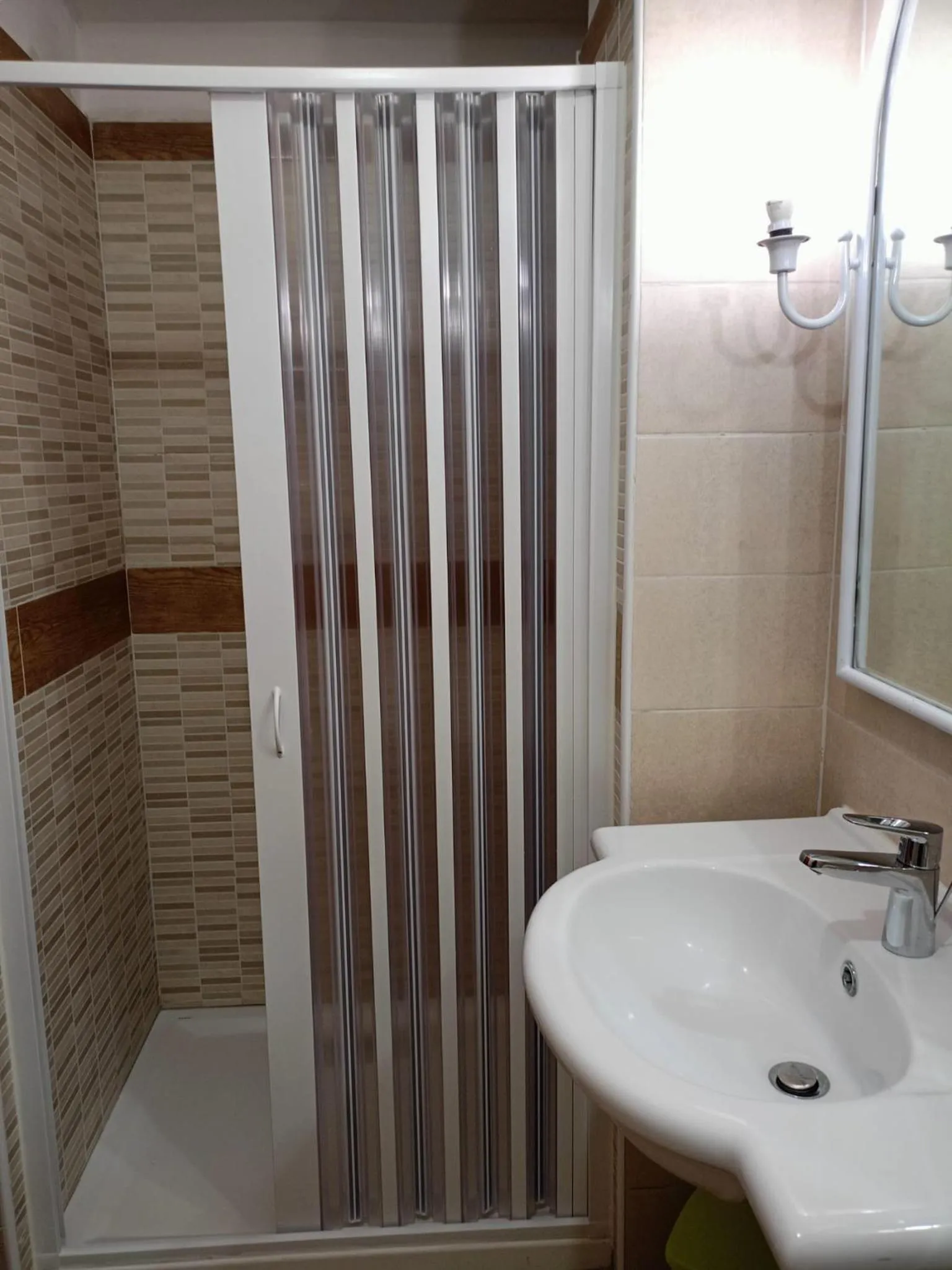 Shower in B&B Leonida