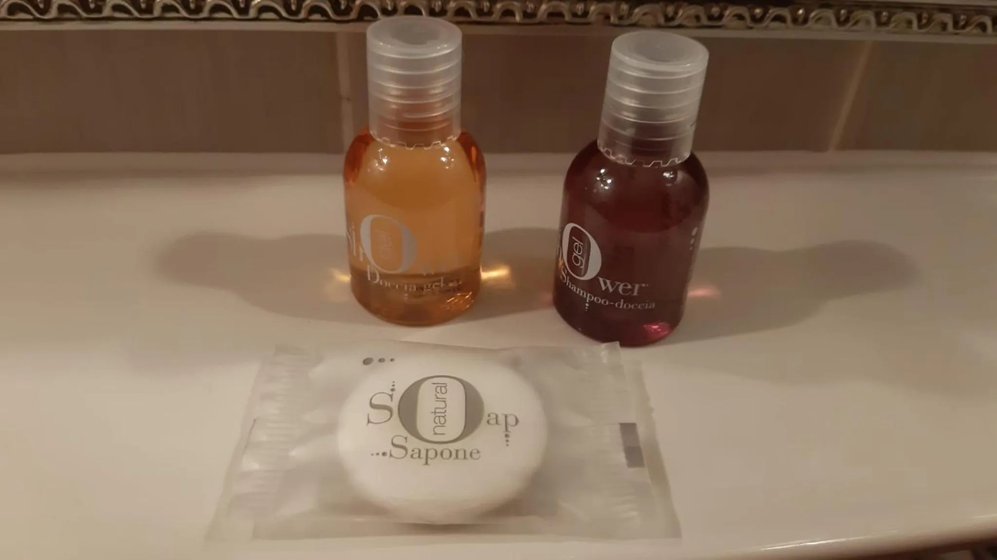 Bathroom in Hotel Post Cunter Biancardi