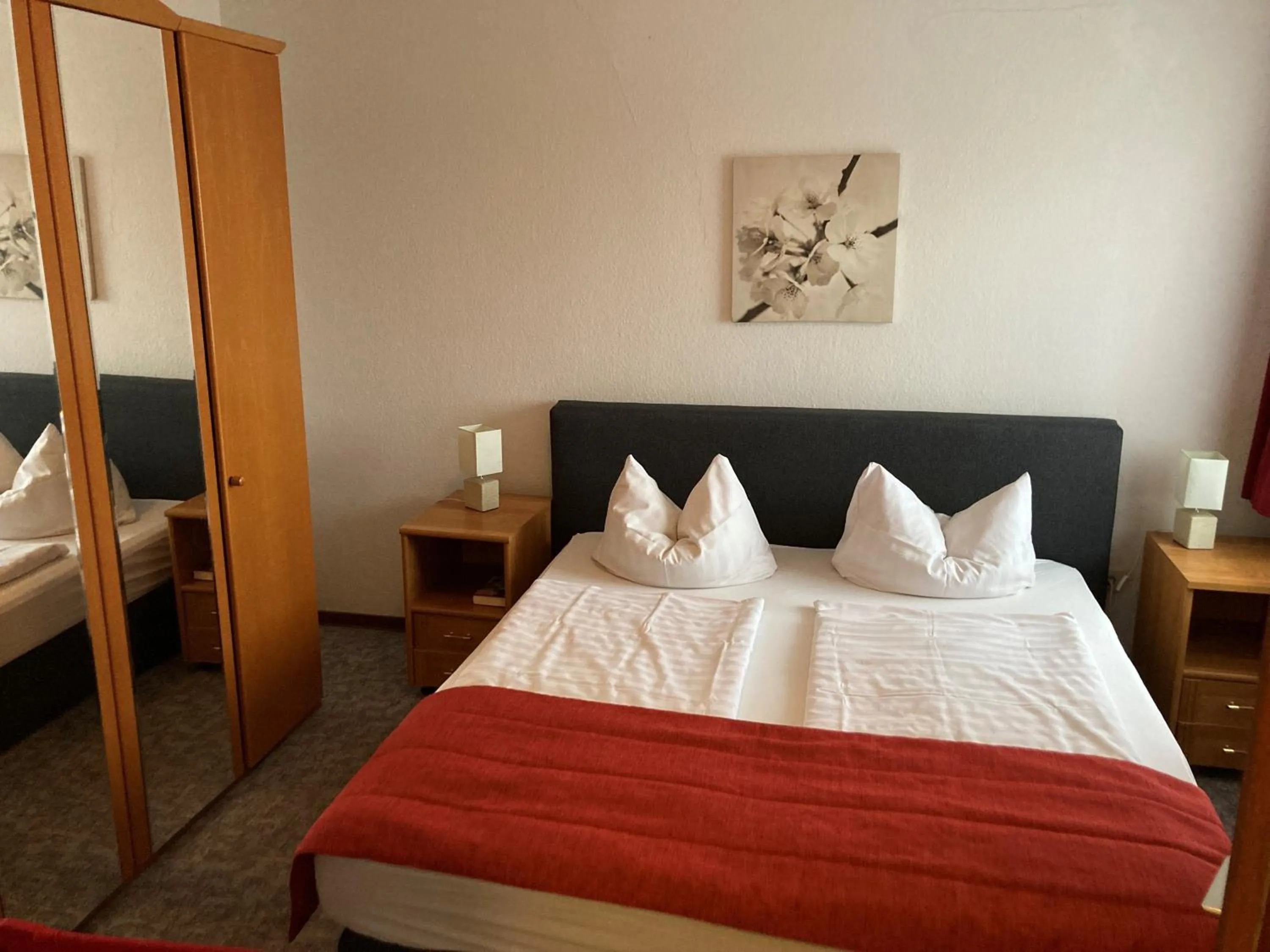 Bed in Familien- und Aparthotel Strandhof