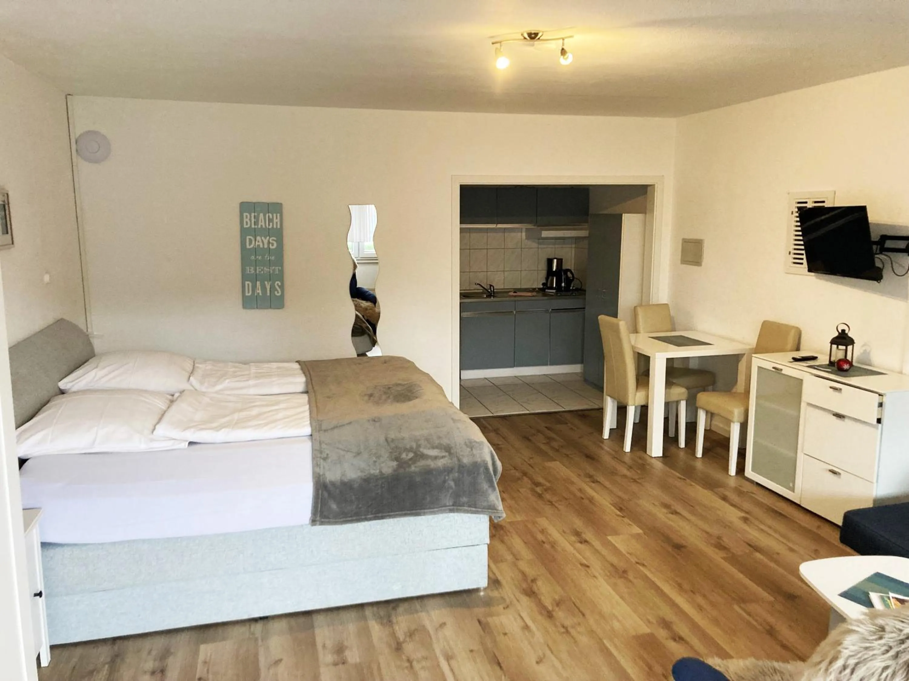 Bed in Familien- und Aparthotel Strandhof