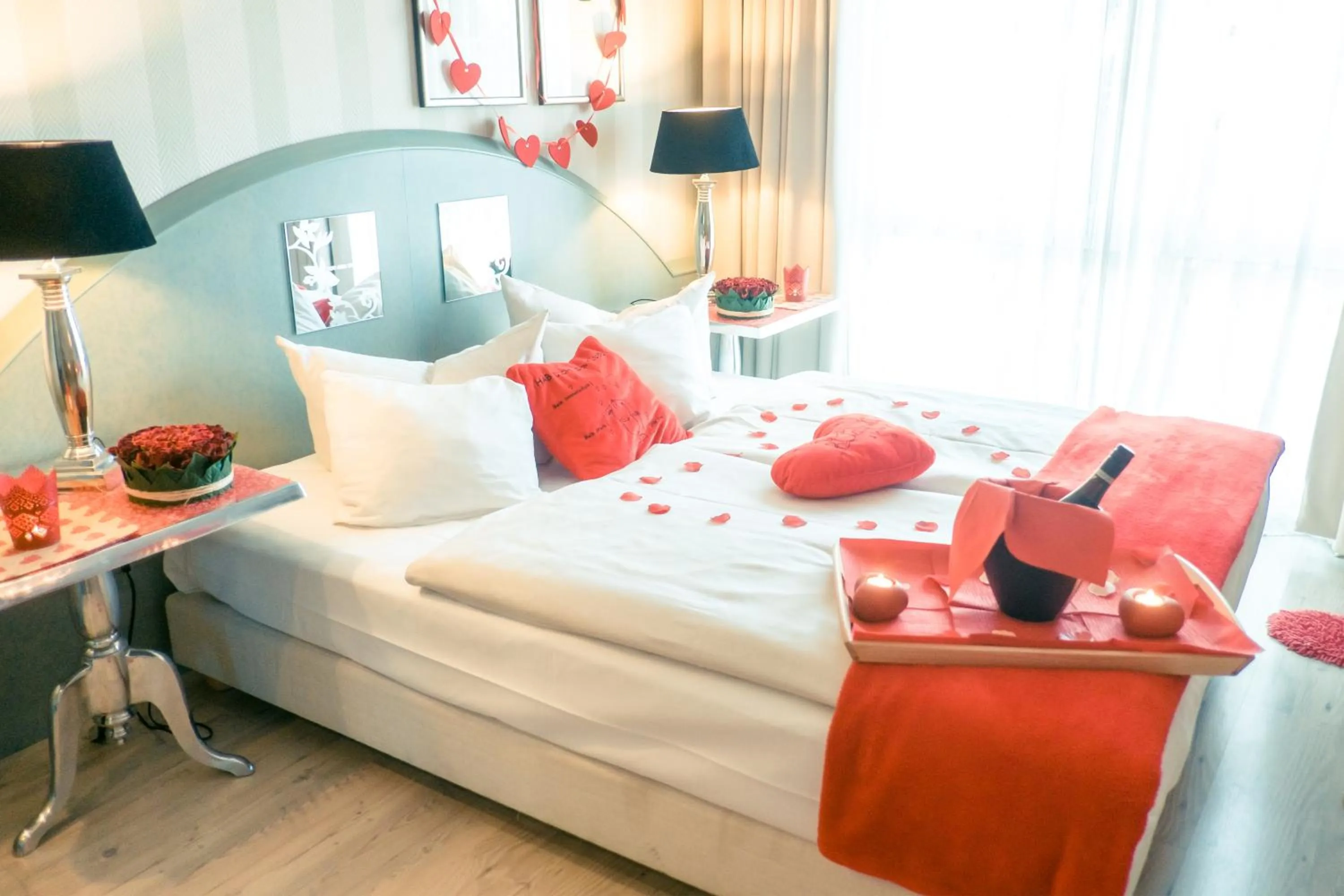 Photo of the whole room, Bed in Ambiente Langenhagen Hannover by Tulip Inn