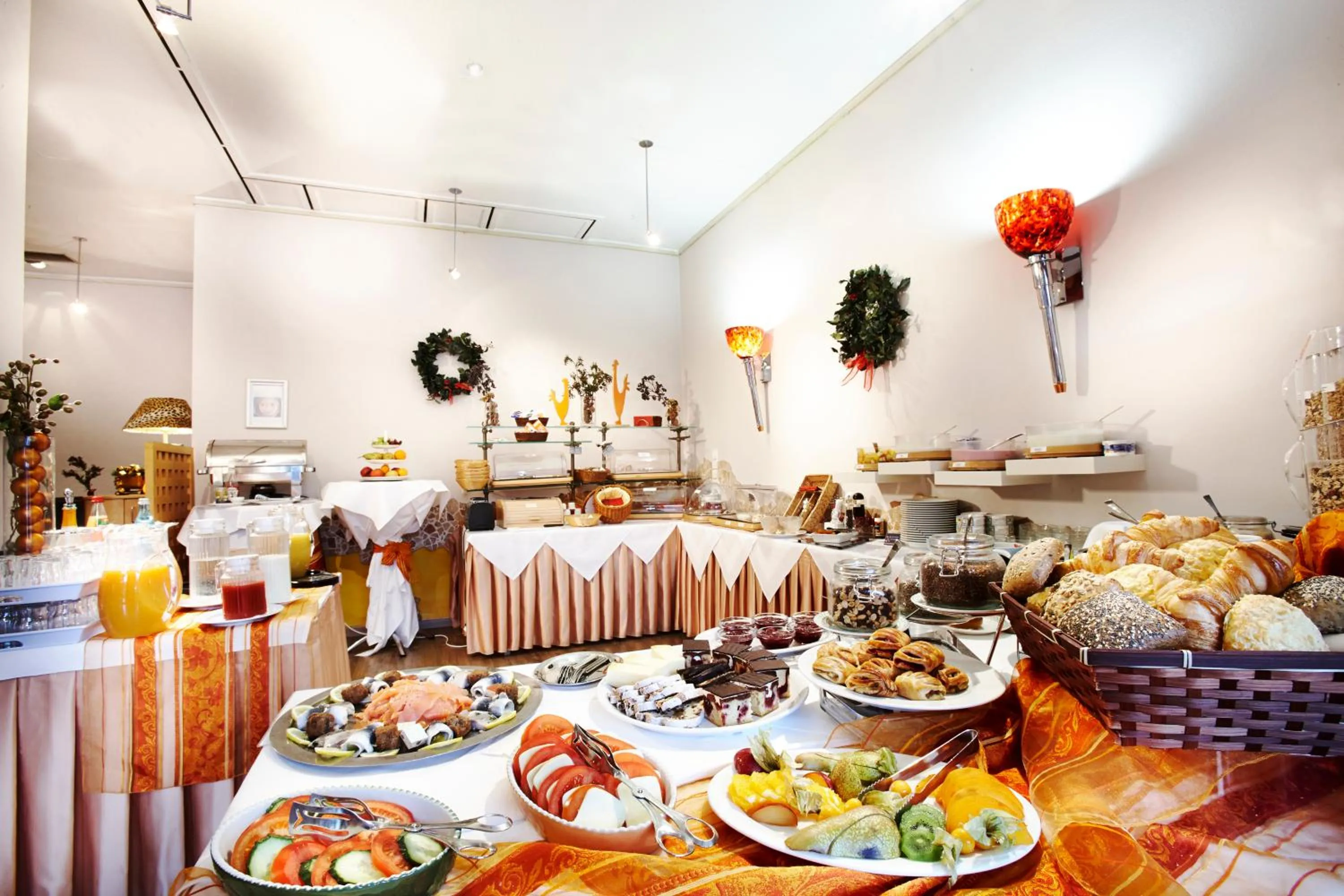 Buffet breakfast in Ambiente Langenhagen Hannover by Tulip Inn