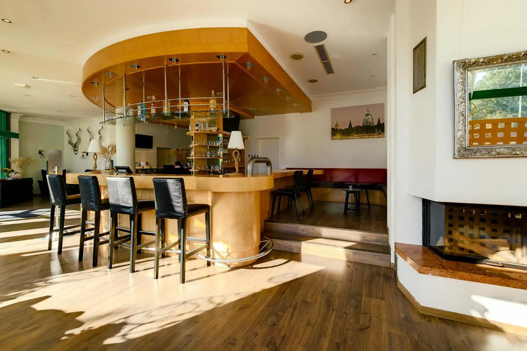 Lounge or bar in Ambiente Langenhagen Hannover by Tulip Inn Lounge or bar in Ambiente Langenhagen Hannover by Tulip Inn