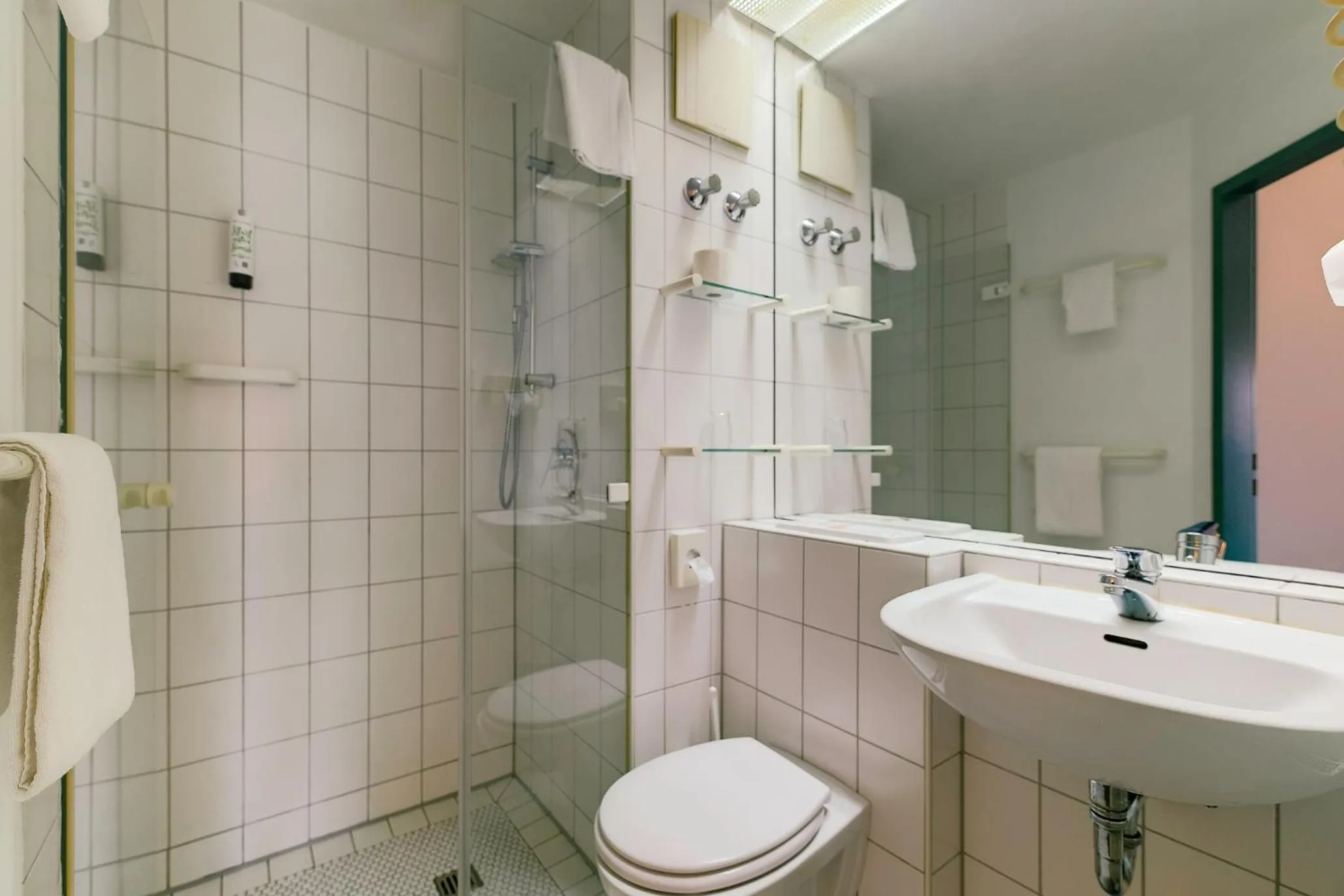 Bathroom in Ambiente Langenhagen Hannover by Tulip Inn