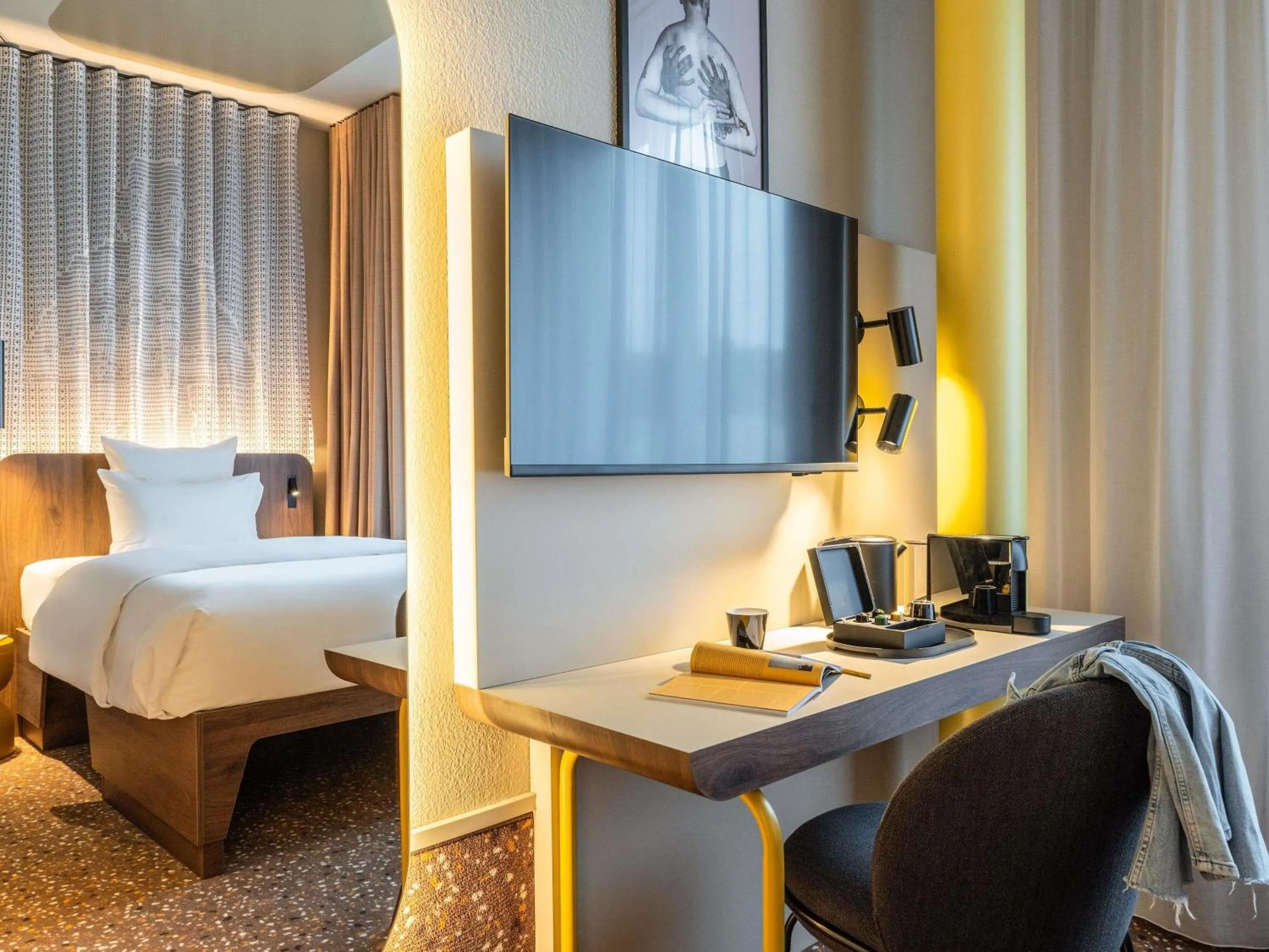 Bedroom, Bed in TRIBE Düsseldorf