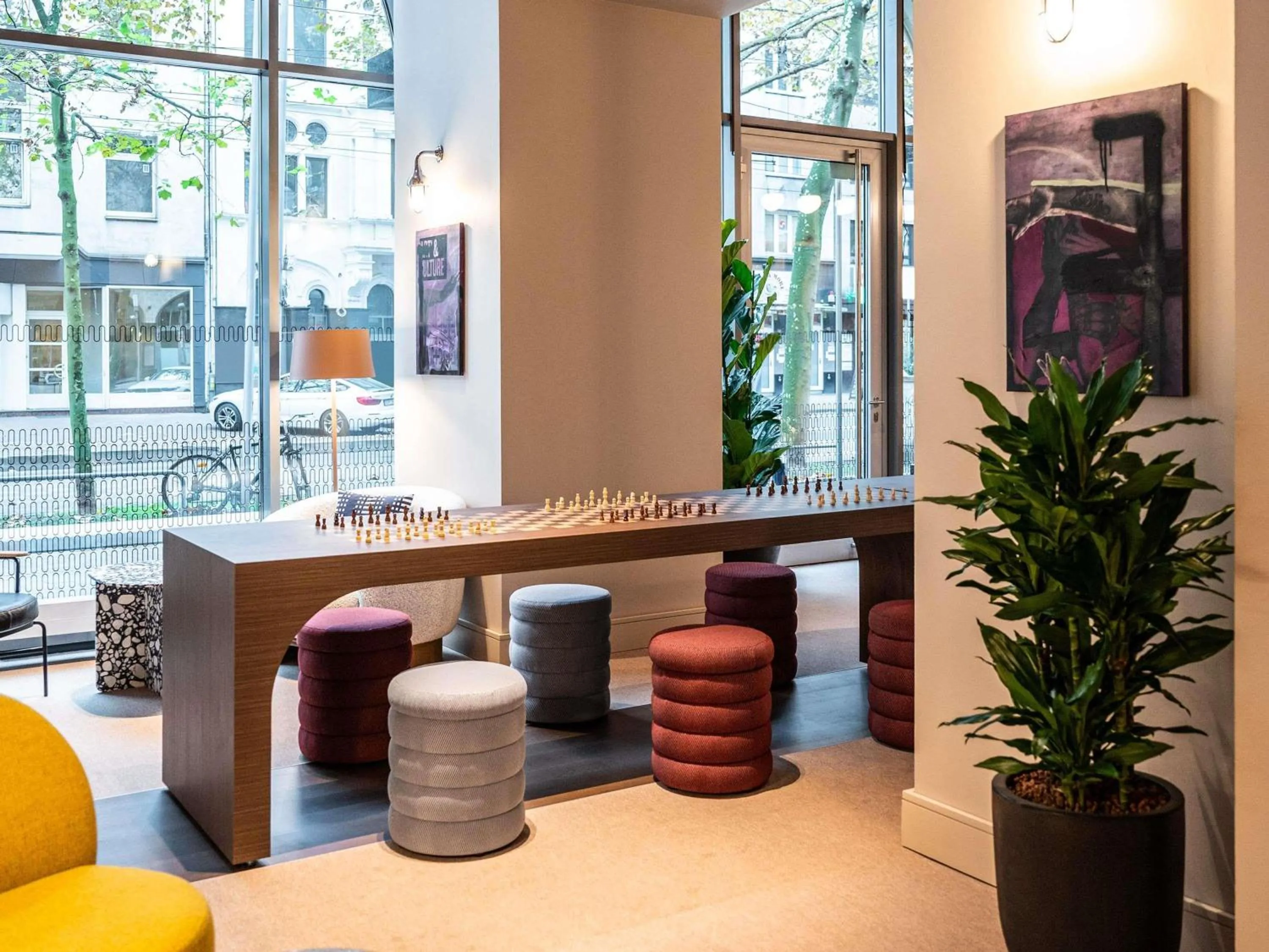 Restaurant/places to eat in TRIBE Düsseldorf