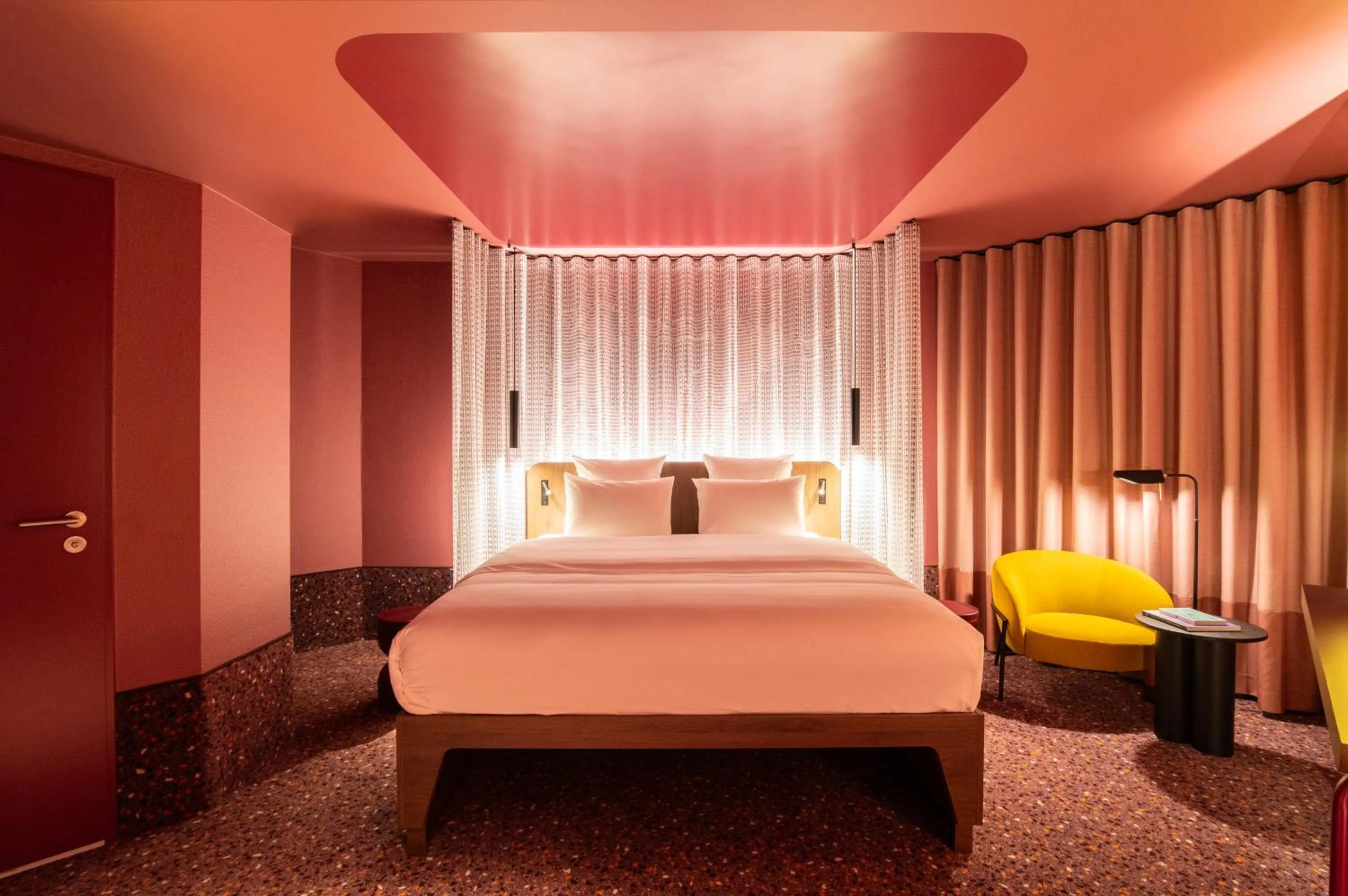 Bed in TRIBE Düsseldorf