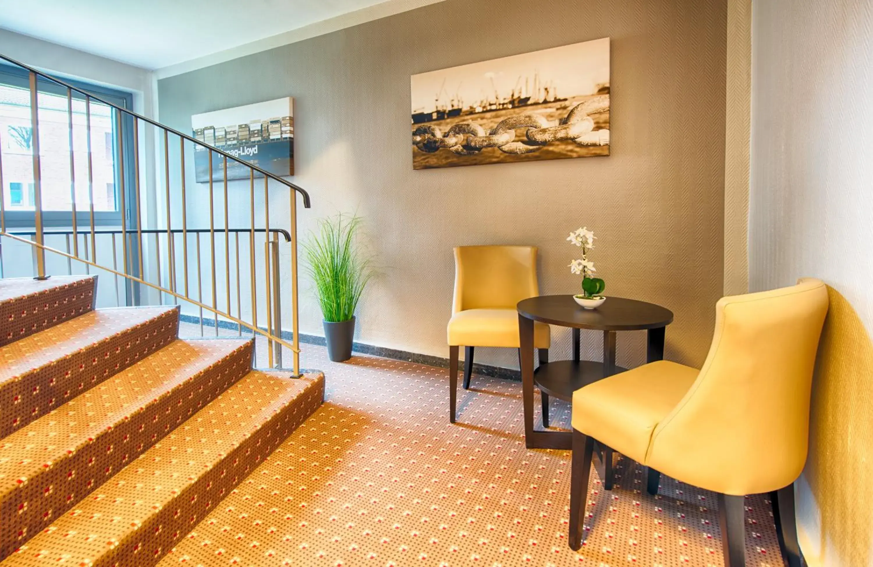 Lobby or reception, Seating Area in Leonardo Inn Hotel Hamburg Airport