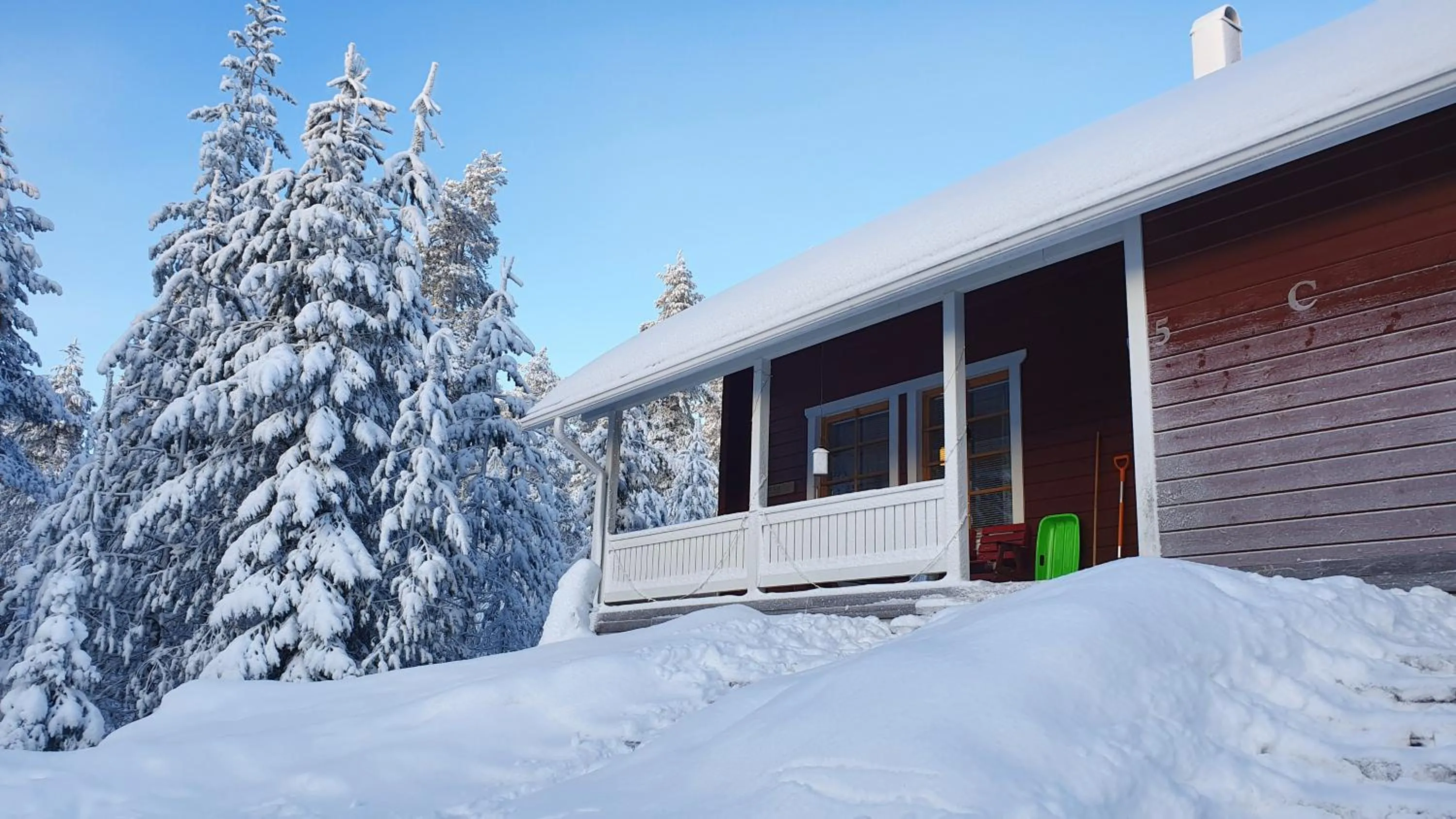 Tilhi Chalet