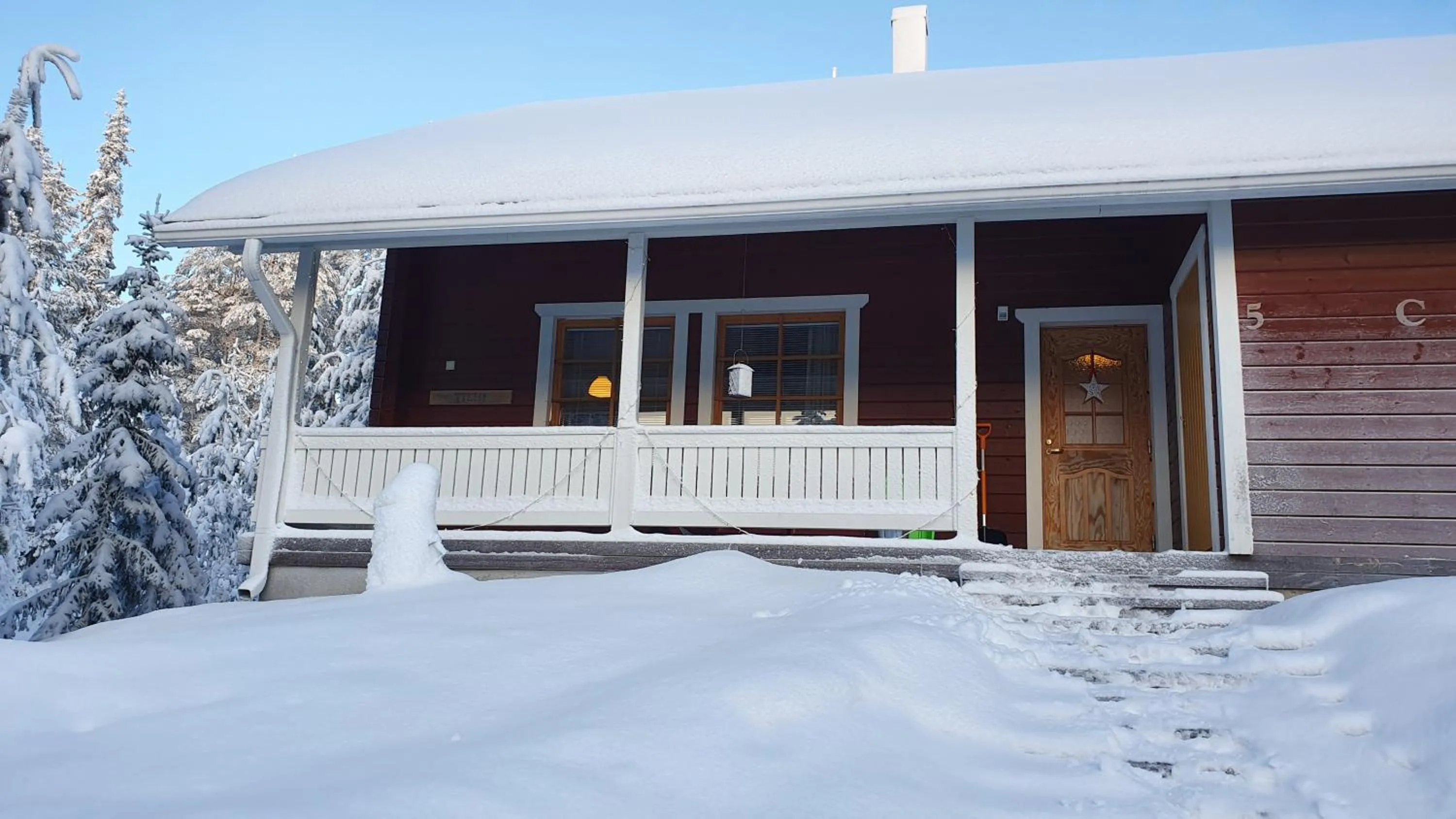Tilhi Chalet