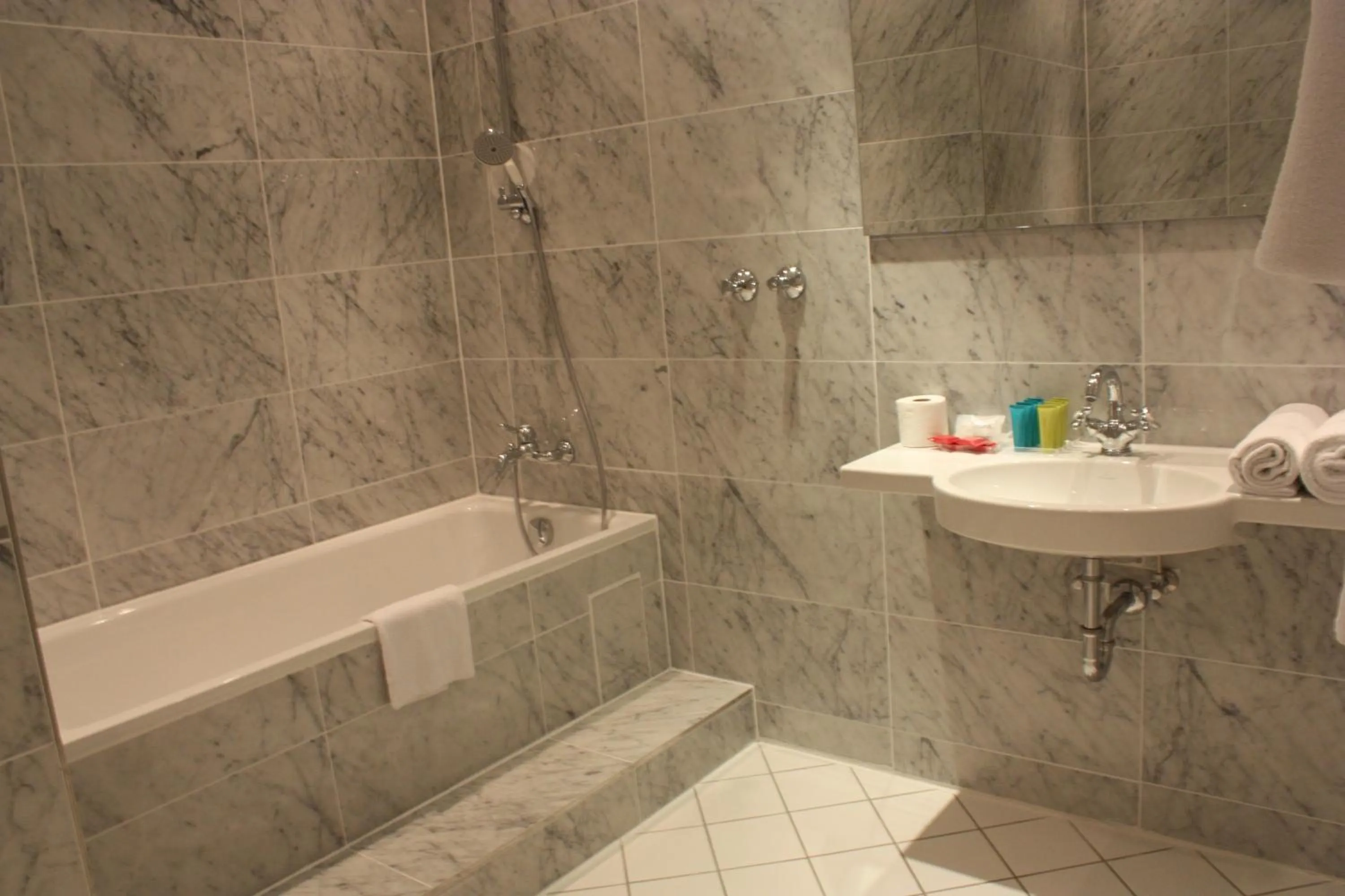 Bathroom in The Suite Hotel Garden