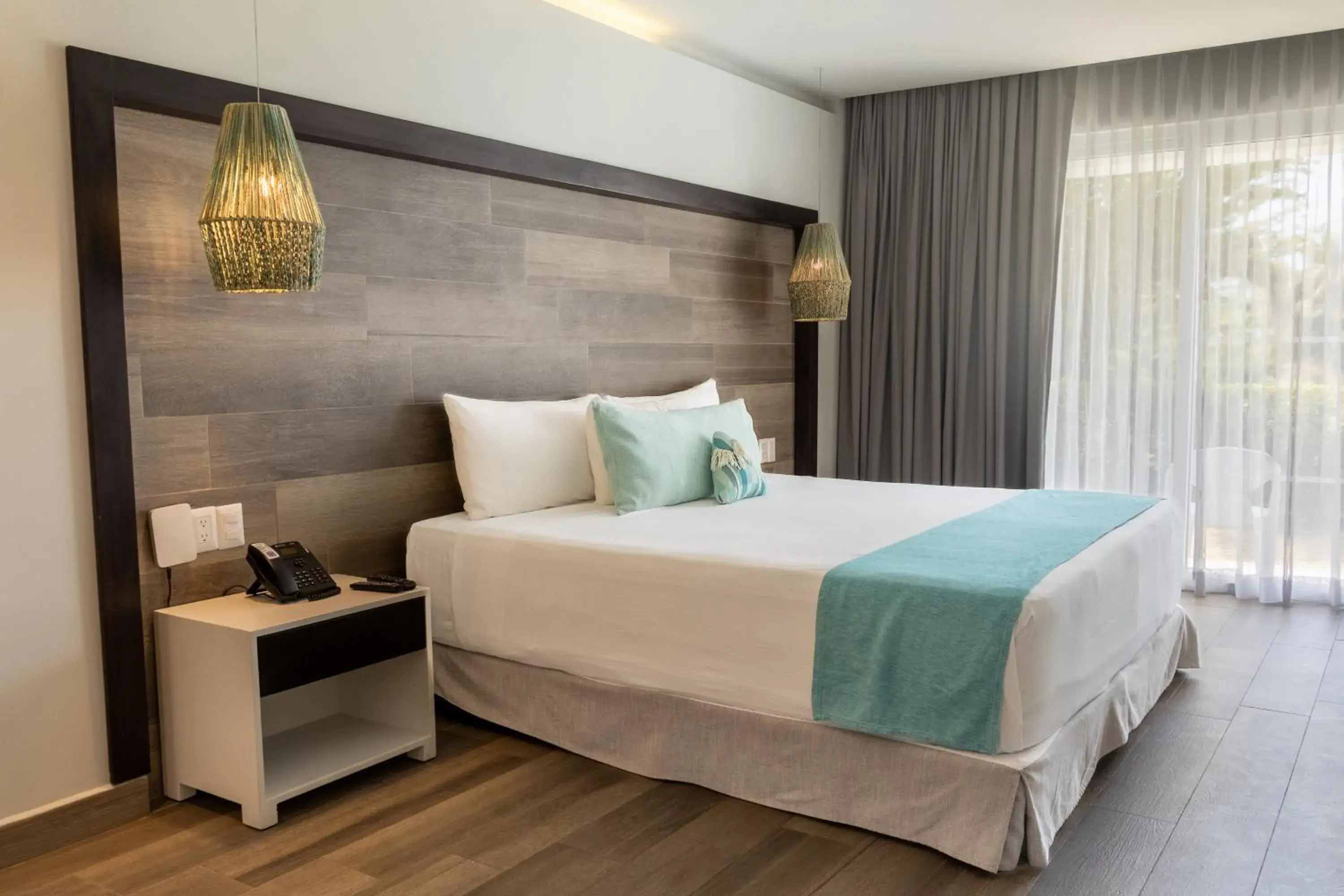 Deluxe Room in Oceana Resort & Conventions Deluxe Room in Oceana Resort & Conventions