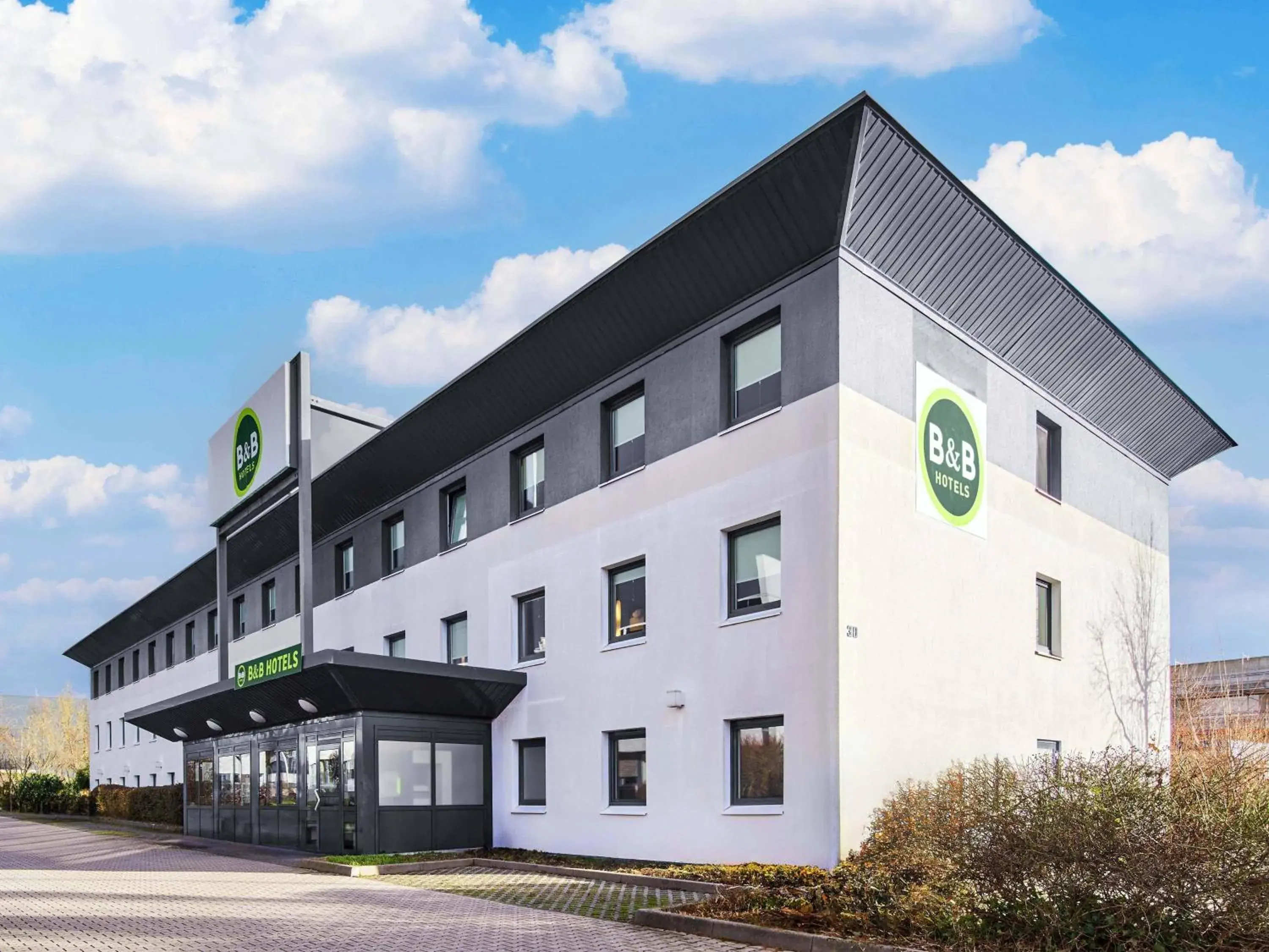 Property building in B&B HOTEL Bremen-Süd Property building in B&B HOTEL Bremen-Süd