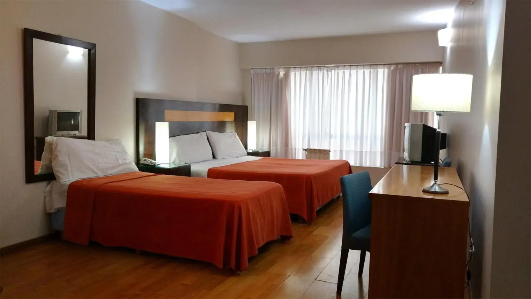 Classic Triple Room in obelisco hoteles Classic Triple Room in obelisco hoteles