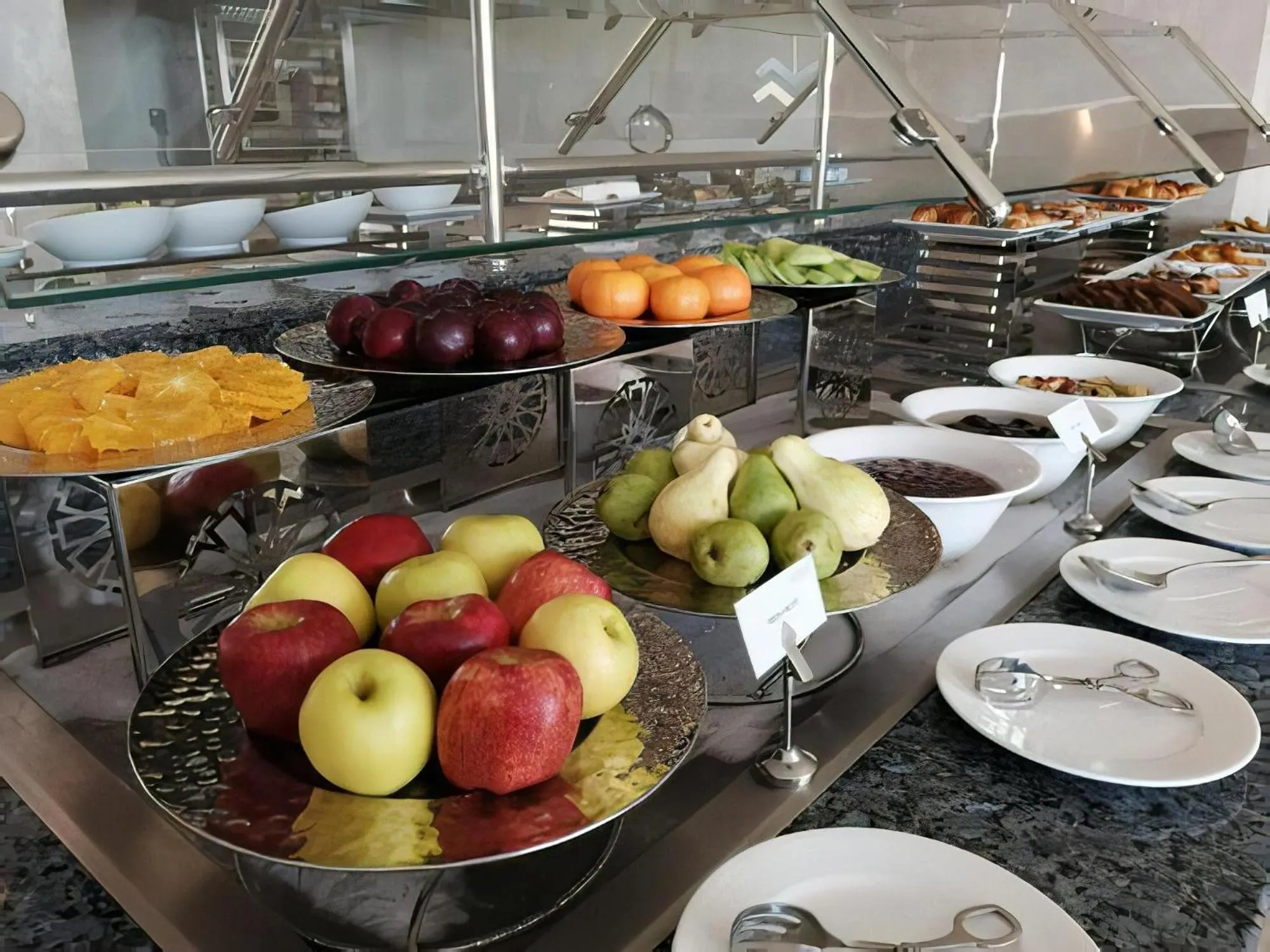 Buffet breakfast in Tolip Resort El Galala Majestic
