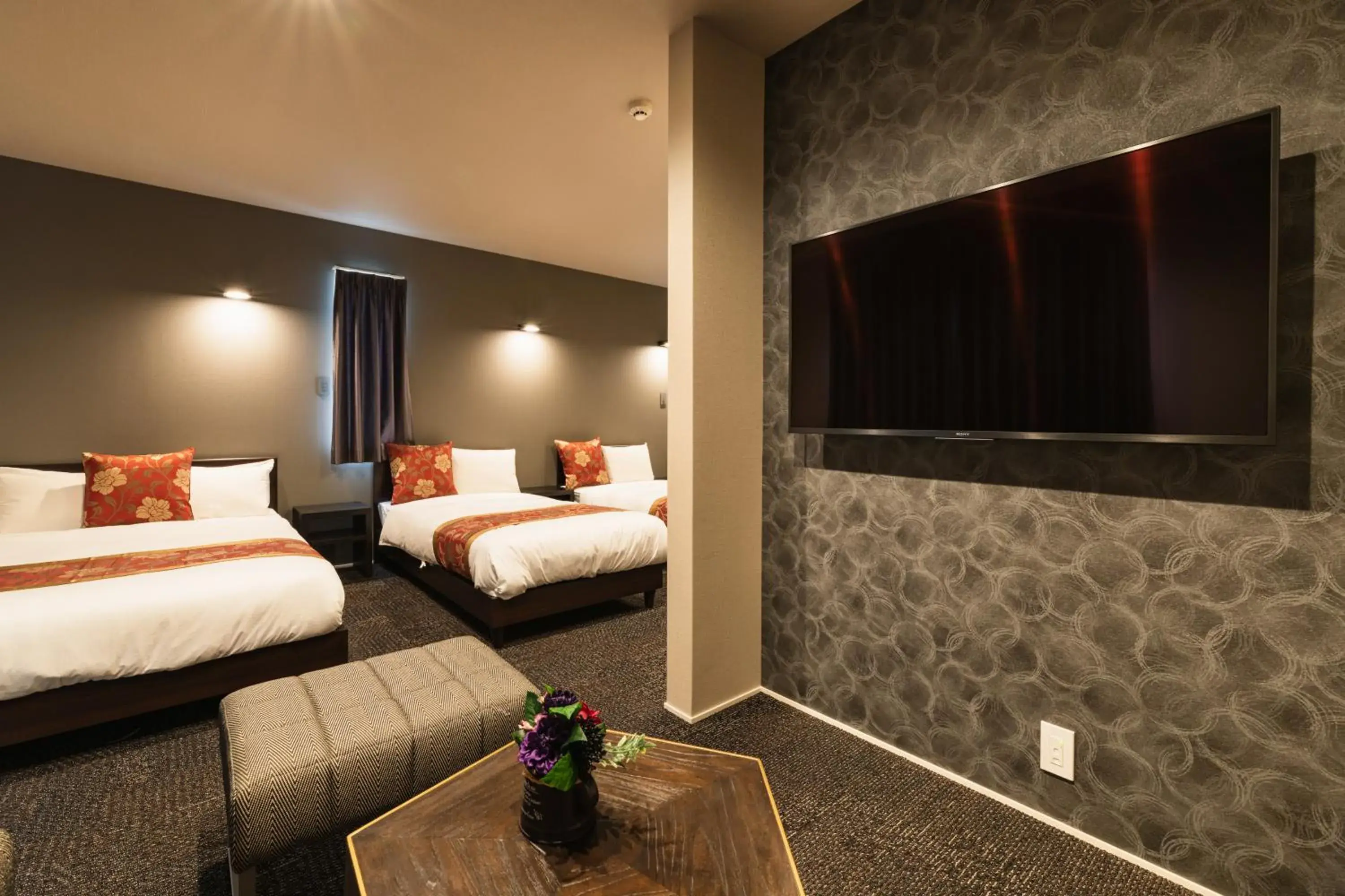 Photo of the whole room, Bed in GRAND BASE Nagasaki City Photo of the whole room, Bed in GRAND BASE Nagasaki City