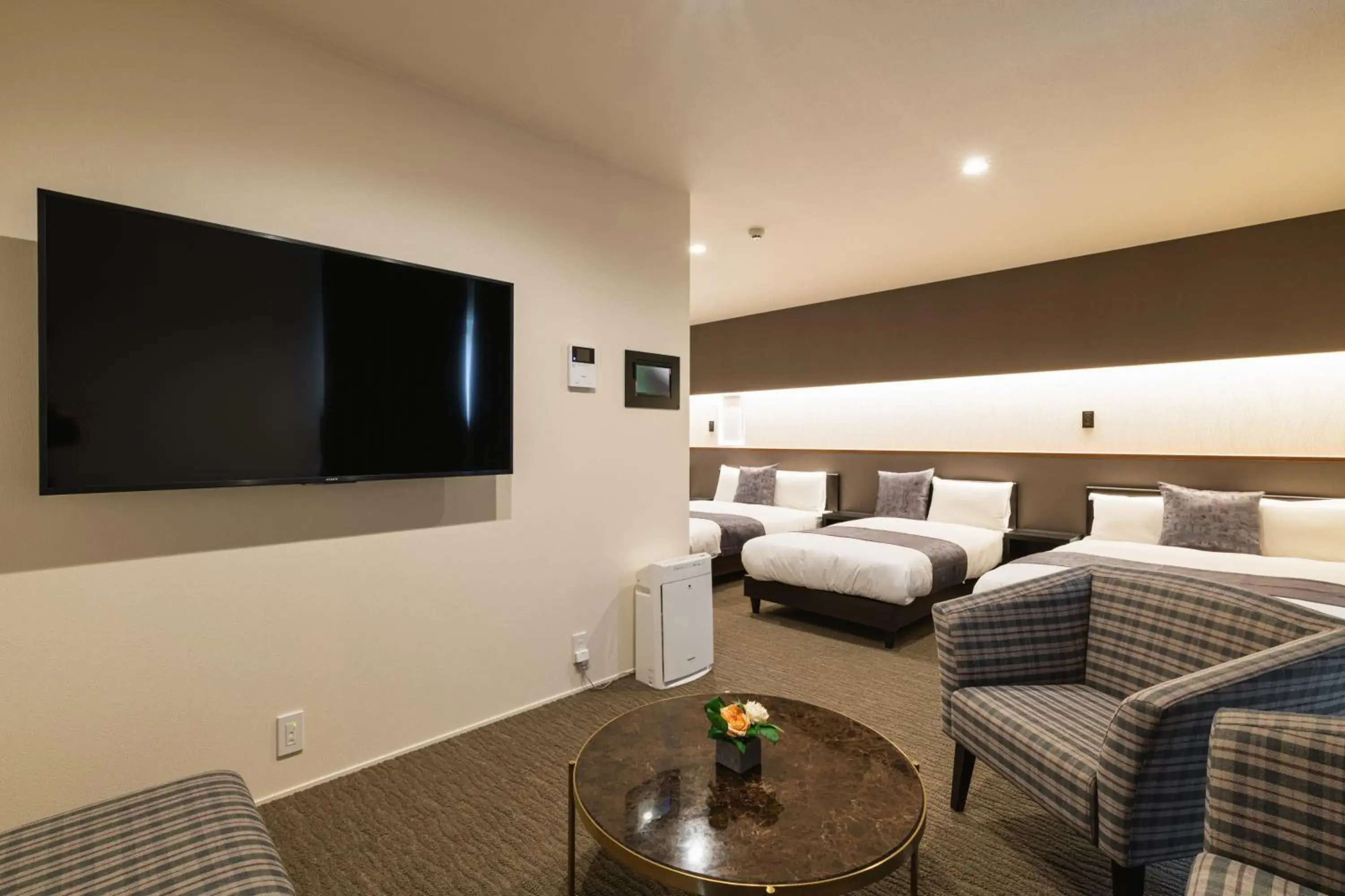 Photo of the whole room, Bed in GRAND BASE Nagasaki City Photo of the whole room, Bed in GRAND BASE Nagasaki City