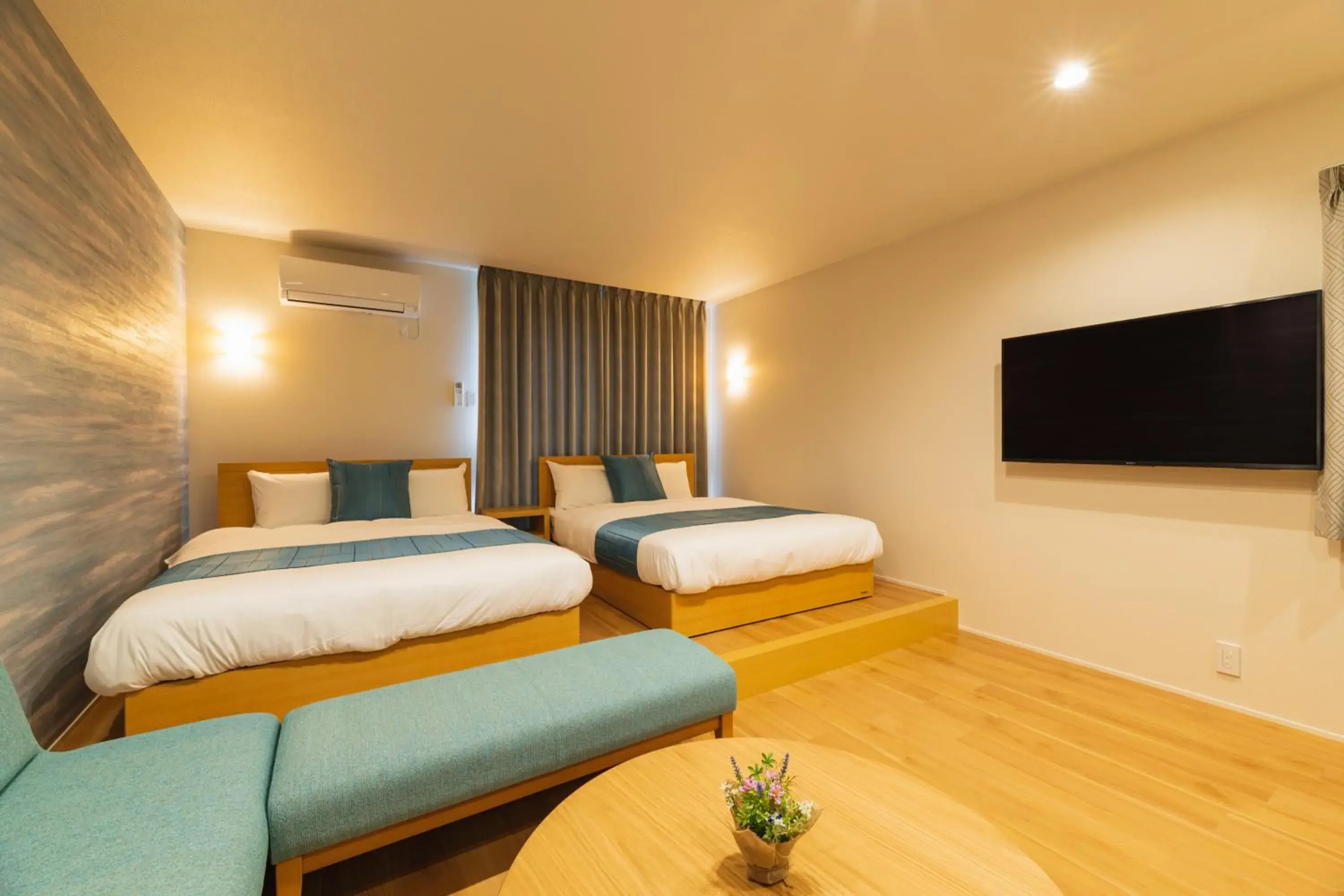 Photo of the whole room, Bed in GRAND BASE Nagasaki City Photo of the whole room, Bed in GRAND BASE Nagasaki City