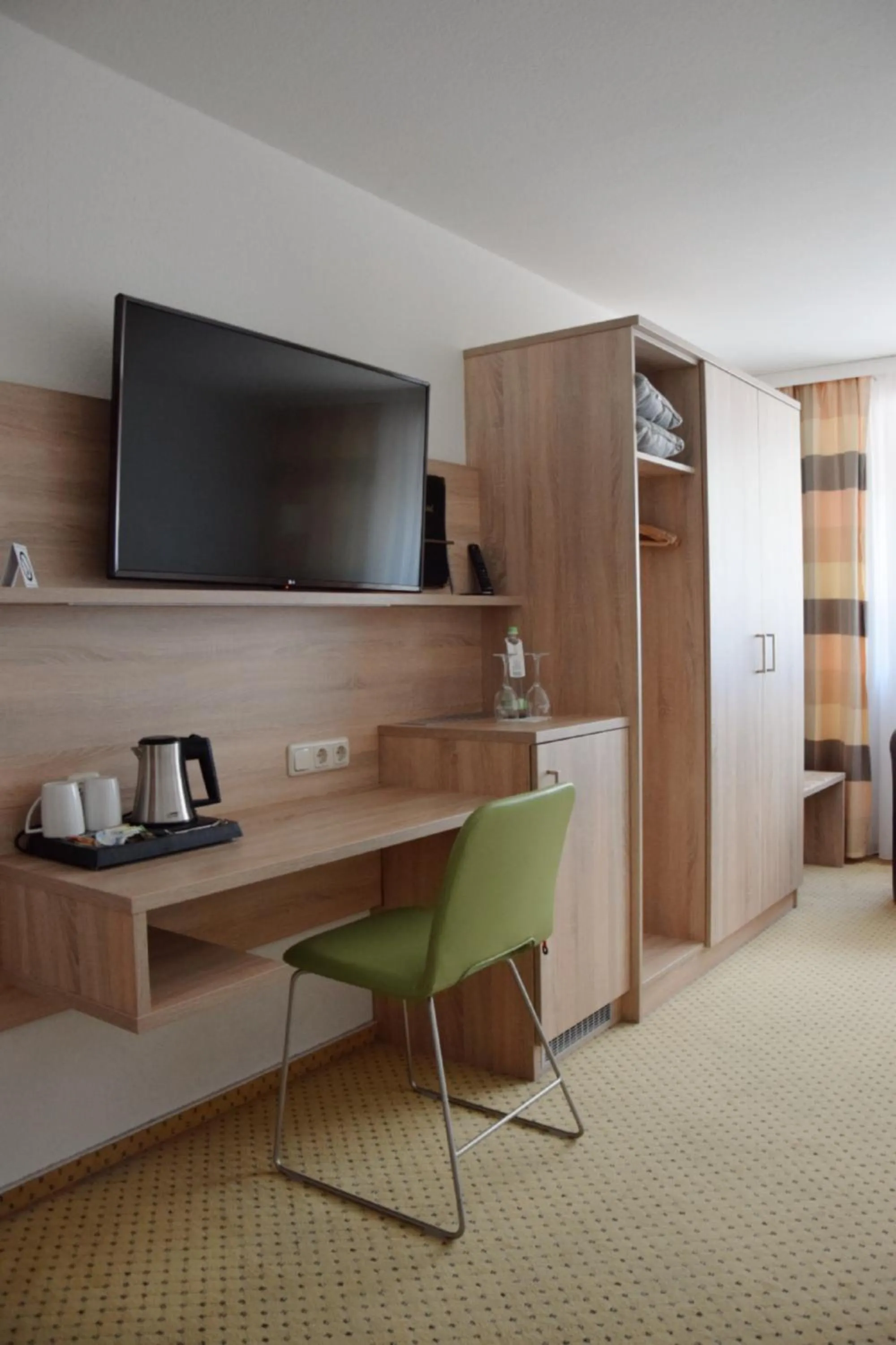 TV and multimedia in Hotel Cristal