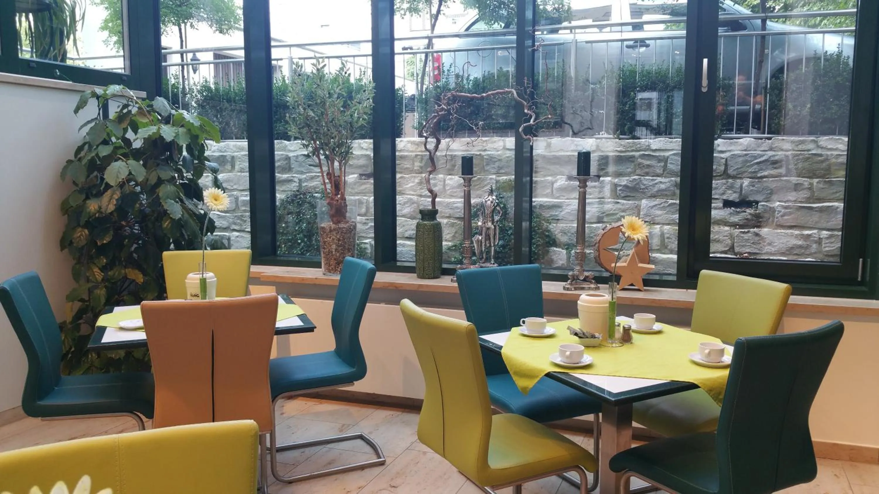 Restaurant/places to eat in Hotel Cristal