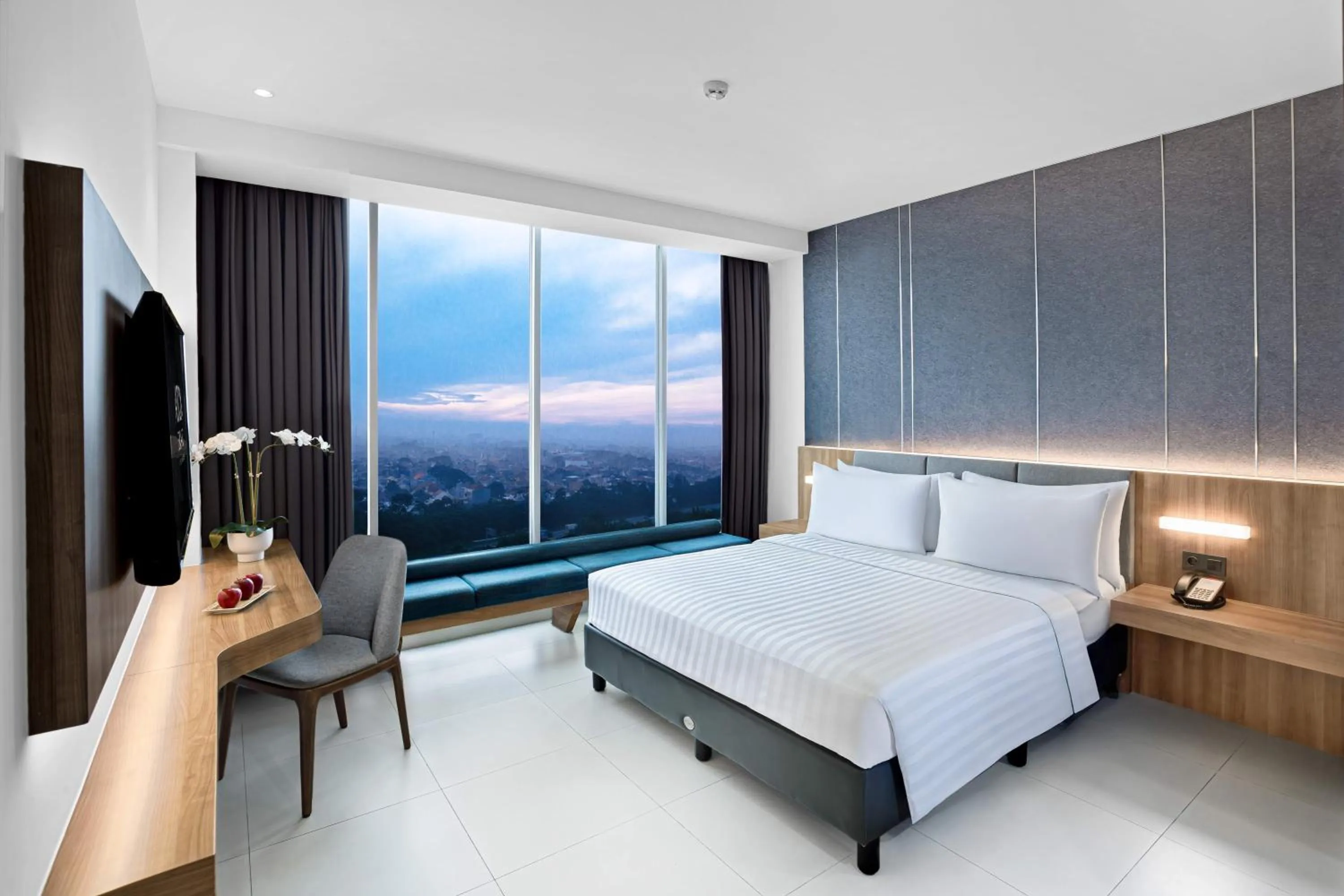 Bedroom, Bed in Aston Sidoarjo City Hotel & Conference Center