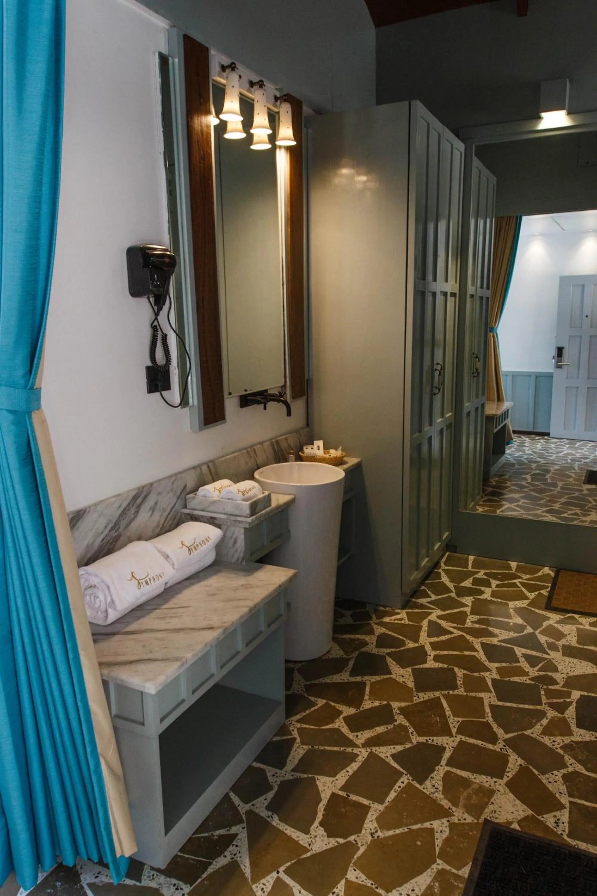 Bathroom, Bed in Symphony Samudra Beachside Jungle Resort And Spa