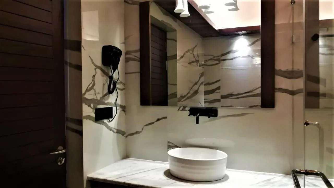 Bathroom in Symphony Samudra Beachside Jungle Resort And Spa